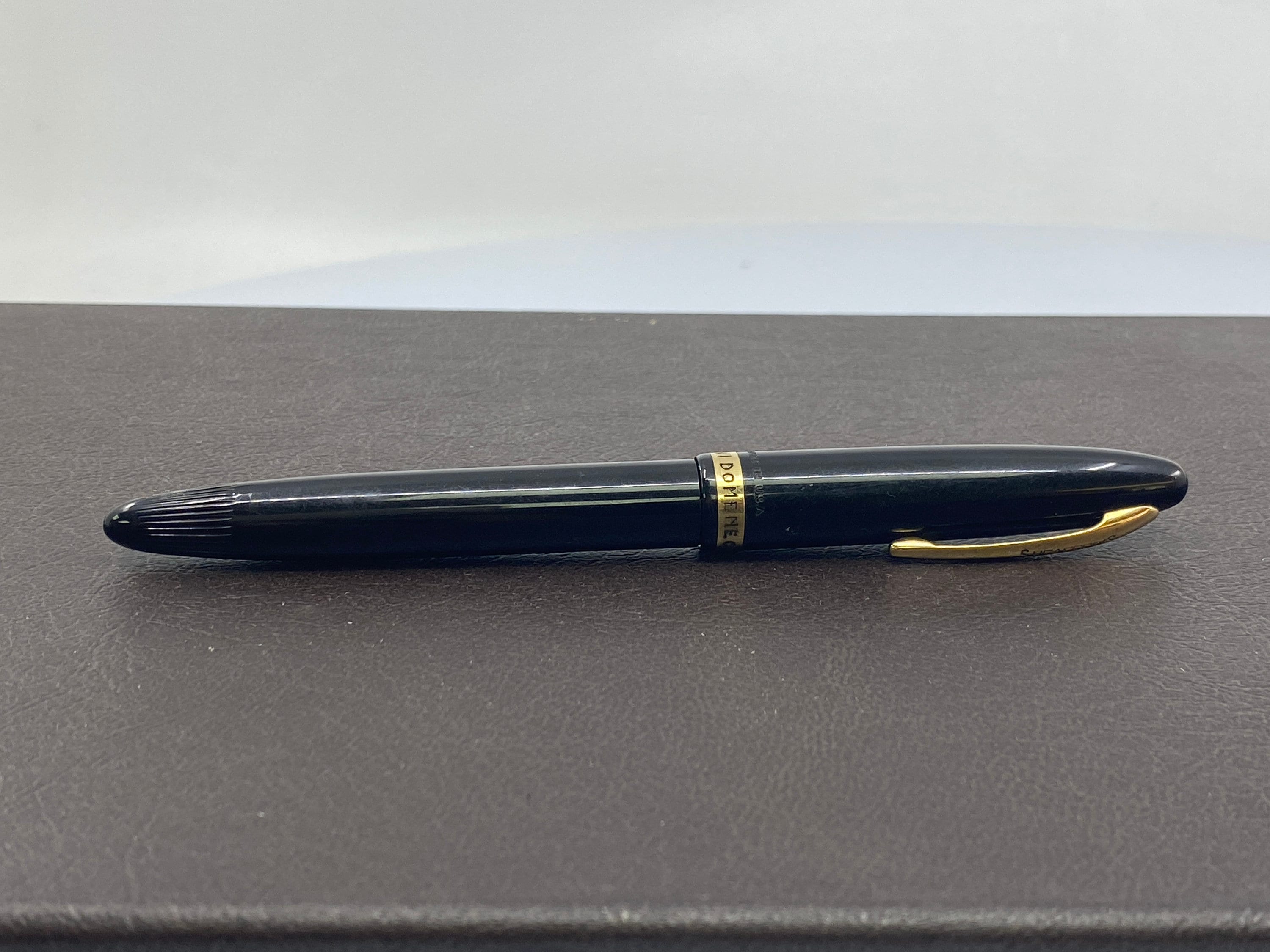 SHEAFFER 440 万年筆 金色と黒の装飾　14K サーファー SHEAFFER (シェーファー) 万年筆 ブラック 14K｜トレファクONLINE