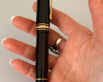 Montblanc Meisterstück 146 Fountain Pen 14C 585 Gold Nib W