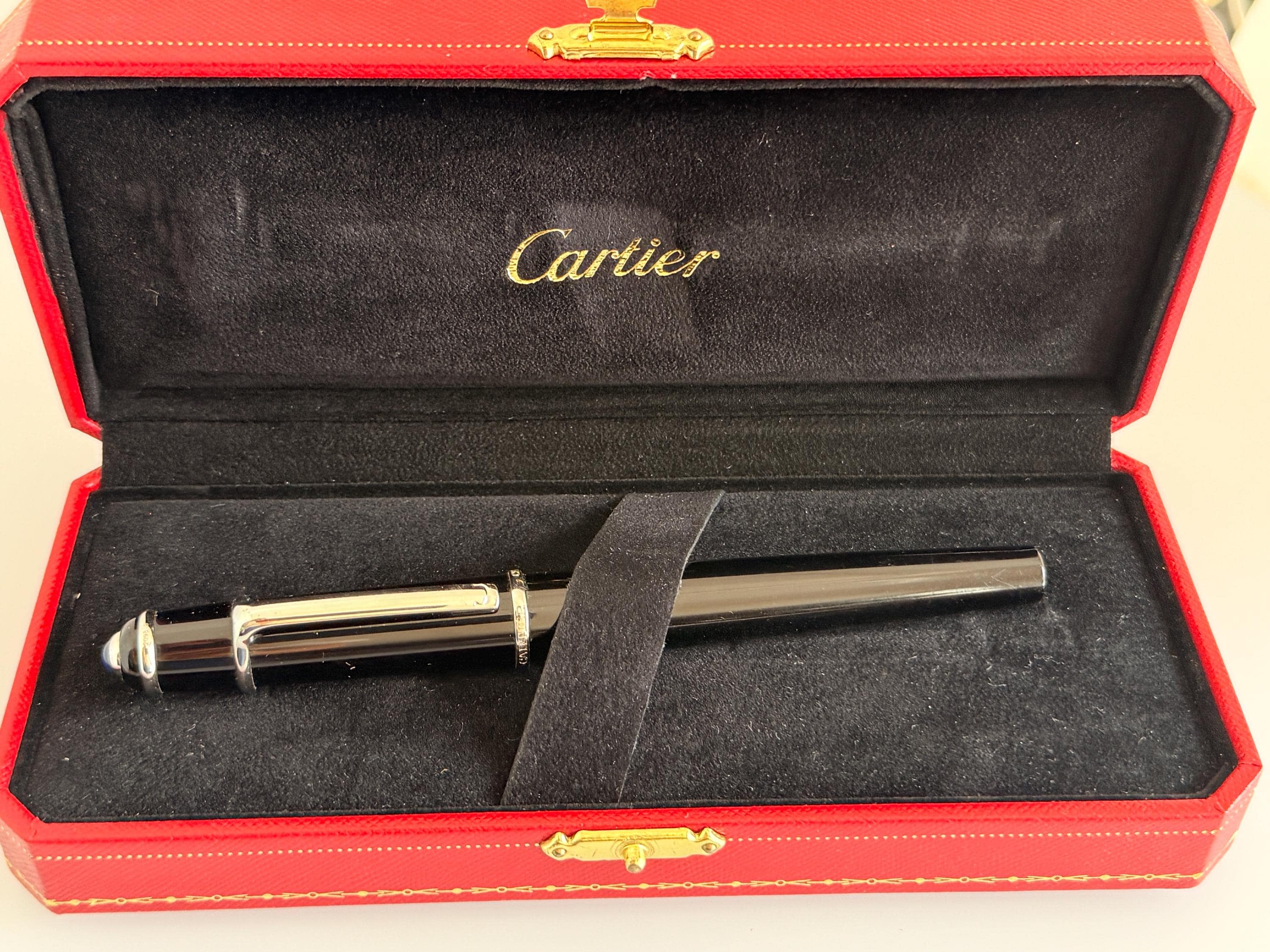 Cartier Diabolo Fountain Pen Black Resin Platinum Plated 18K 750