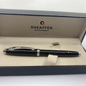 Sheaffer 100 Vulpen/Fountain Pen - Elegancia Atemporal y Calidad Impecable