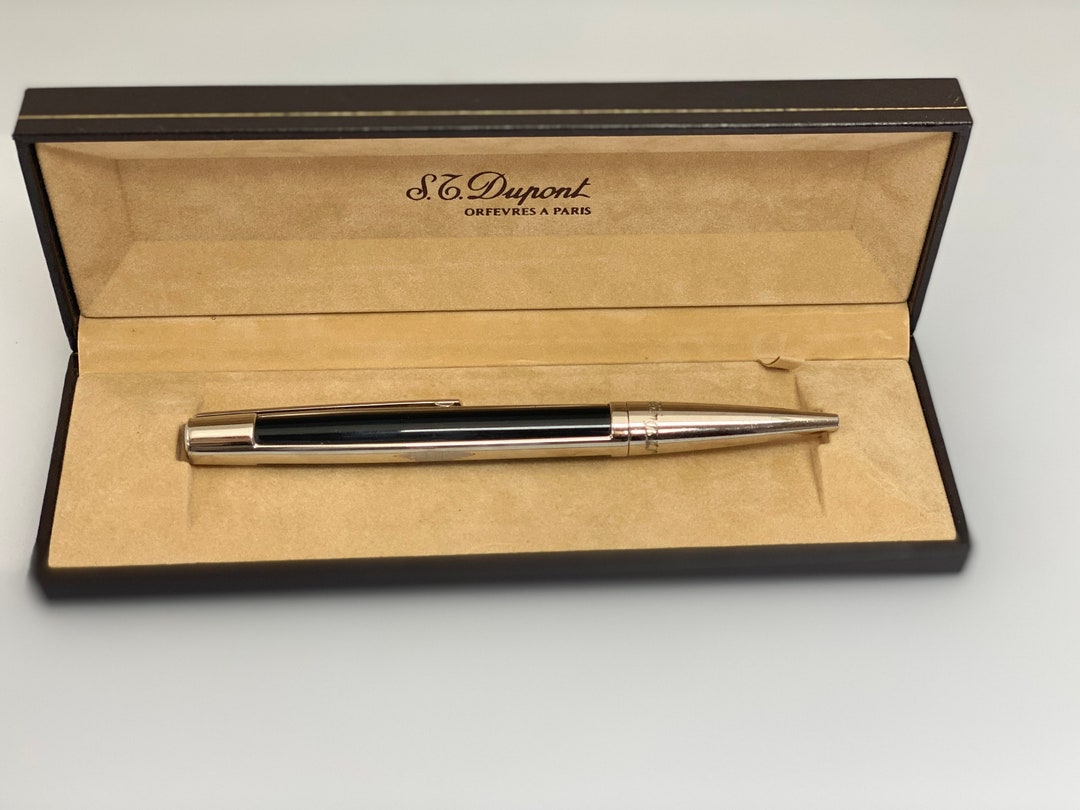 ヴィンテージ S.T Dupont ボールペンとアイフレーム ヴィンテージ S.T Dupont ボールペンとアイフレーム ヴィンテージ S.T