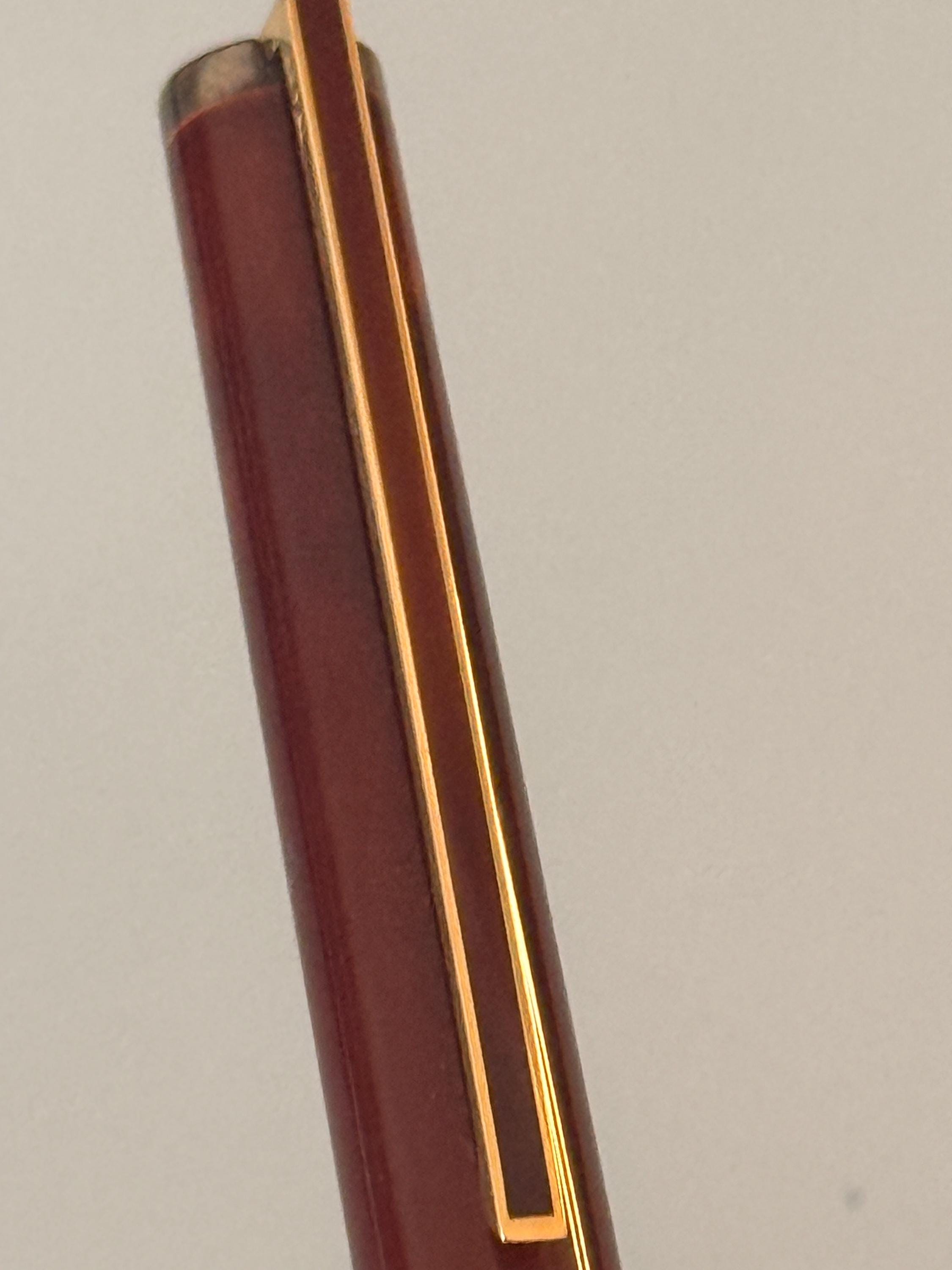 Vintage S.T. Dupont Classique Laque De Chine Fountain Pen