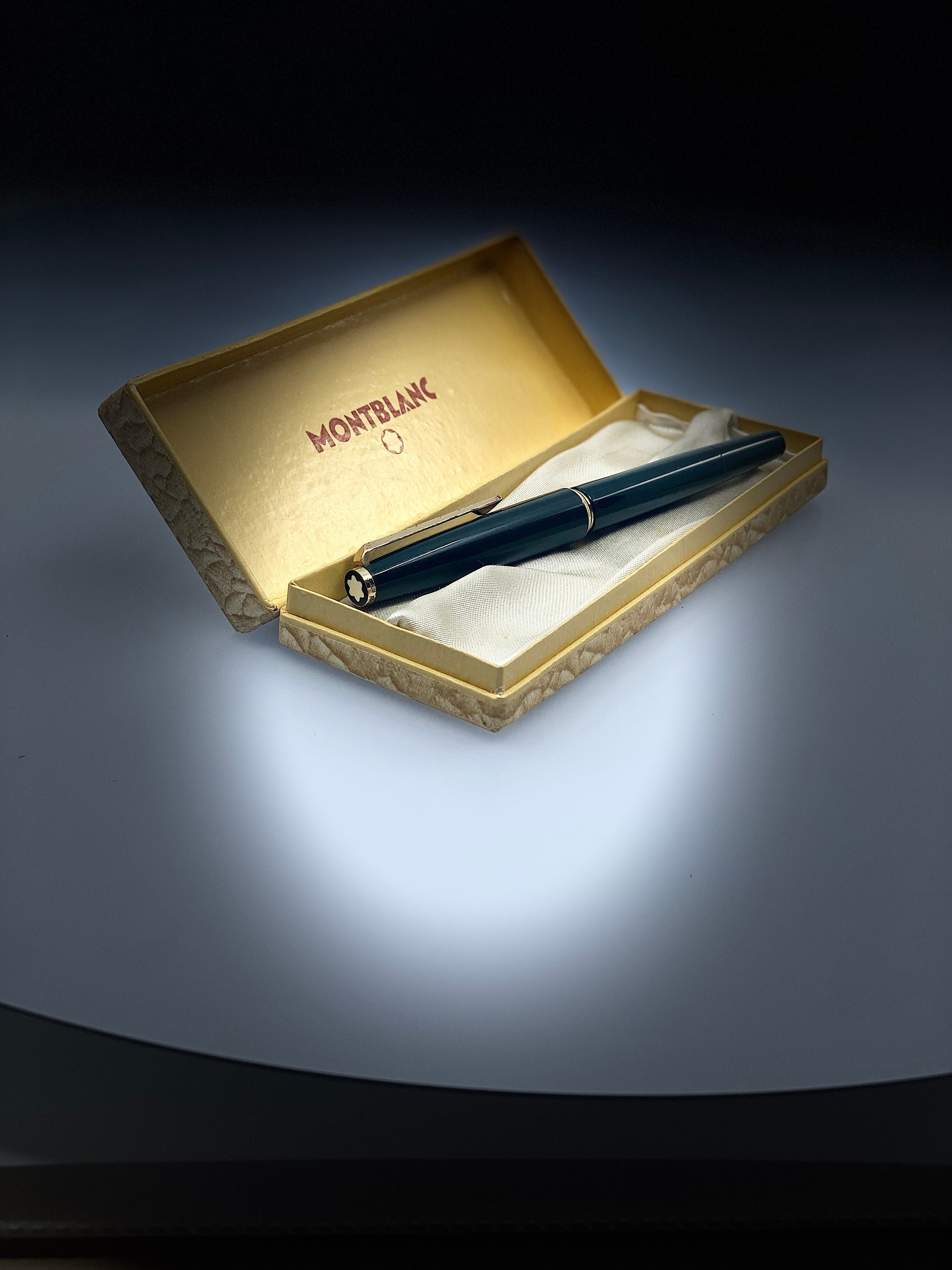 Montblanc 320 hotsell