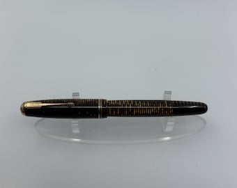 Parker Vacumatic Golden Laminated Fountain Pen – Vintage USA – Striated Celluloid with Arrow Clip – 1940s Classic
