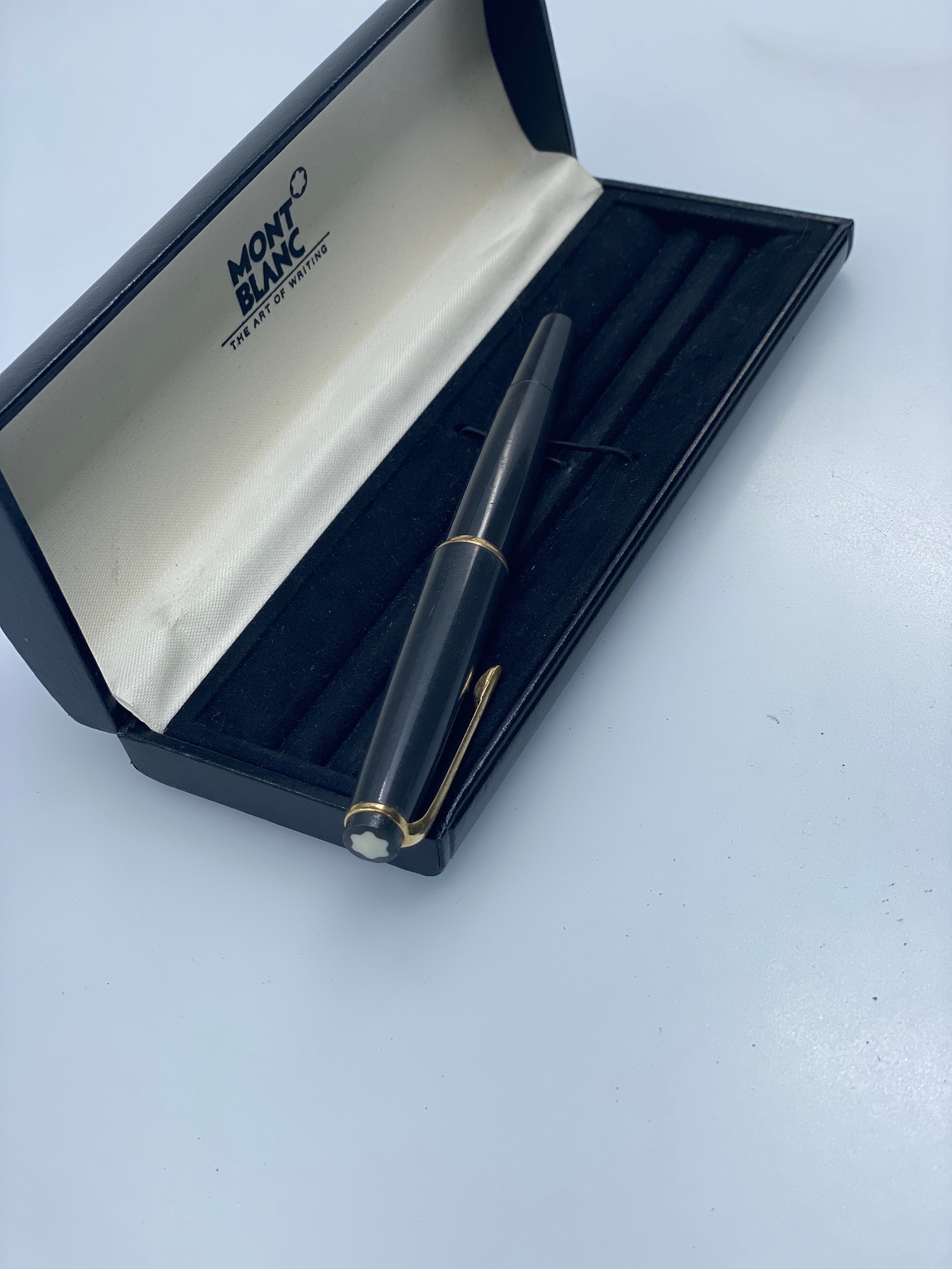 Montblanc 32 Fountain Pen – 1959 Vintage, 14K Gold Inlaid Nib