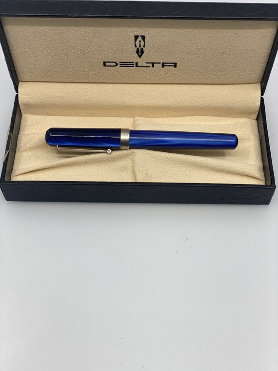 Penna Roller Dinora In Acciaio Inox - Punta Media, Inchiostro Blu - Elegante Scatola Regalo In Pelle Oro - 3