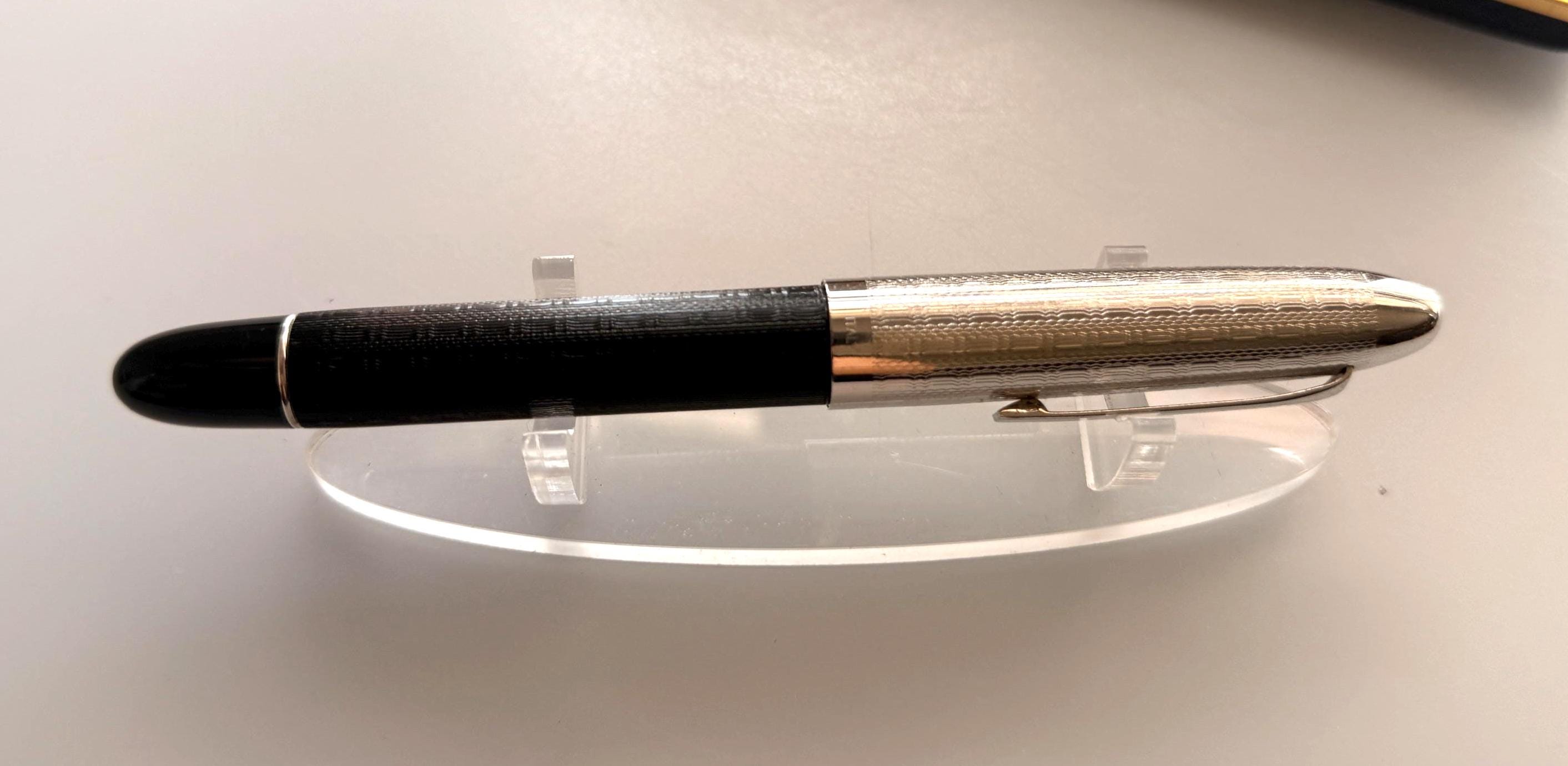 Penna a sfera vintage OMAS S2001, cappuccio guilloché in argento