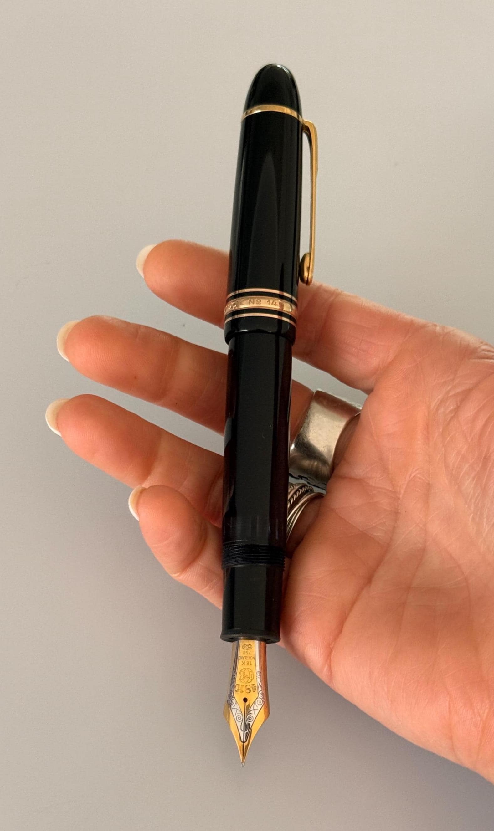 Montblanc Meisterstück 149 Fountain Pen 18K 750 Gold Nib Vintage