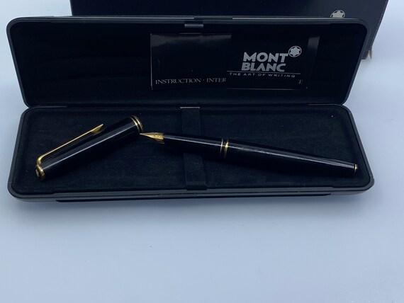 Montblanc Classic Black Resin Fountain Pen - Ca. 1980