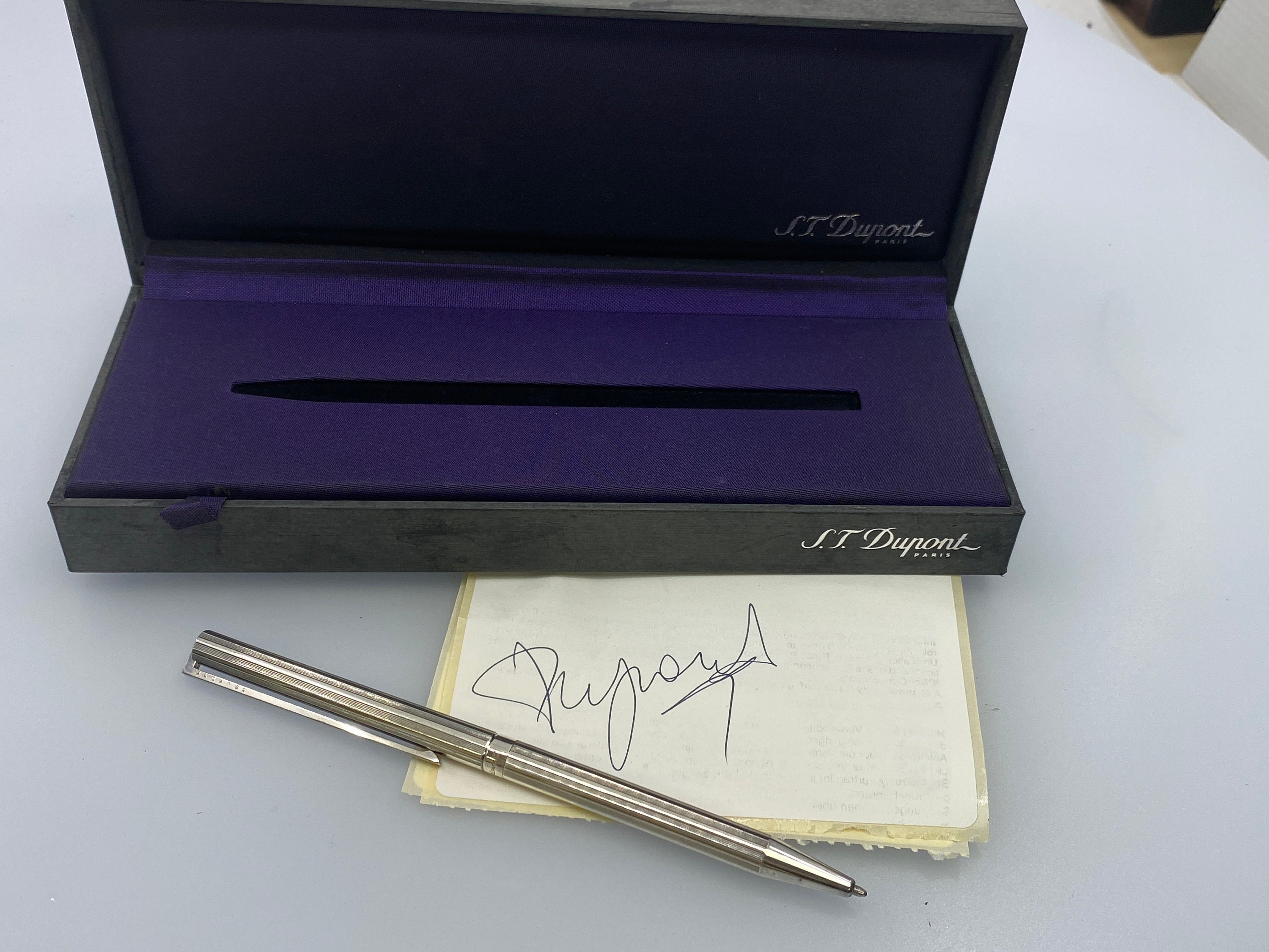 S.T. Dupont ボールペン 本体 専用ケース付き S.T.デュポン クラシック ボールペン – 銀メッキ仕上げ、オリジナル