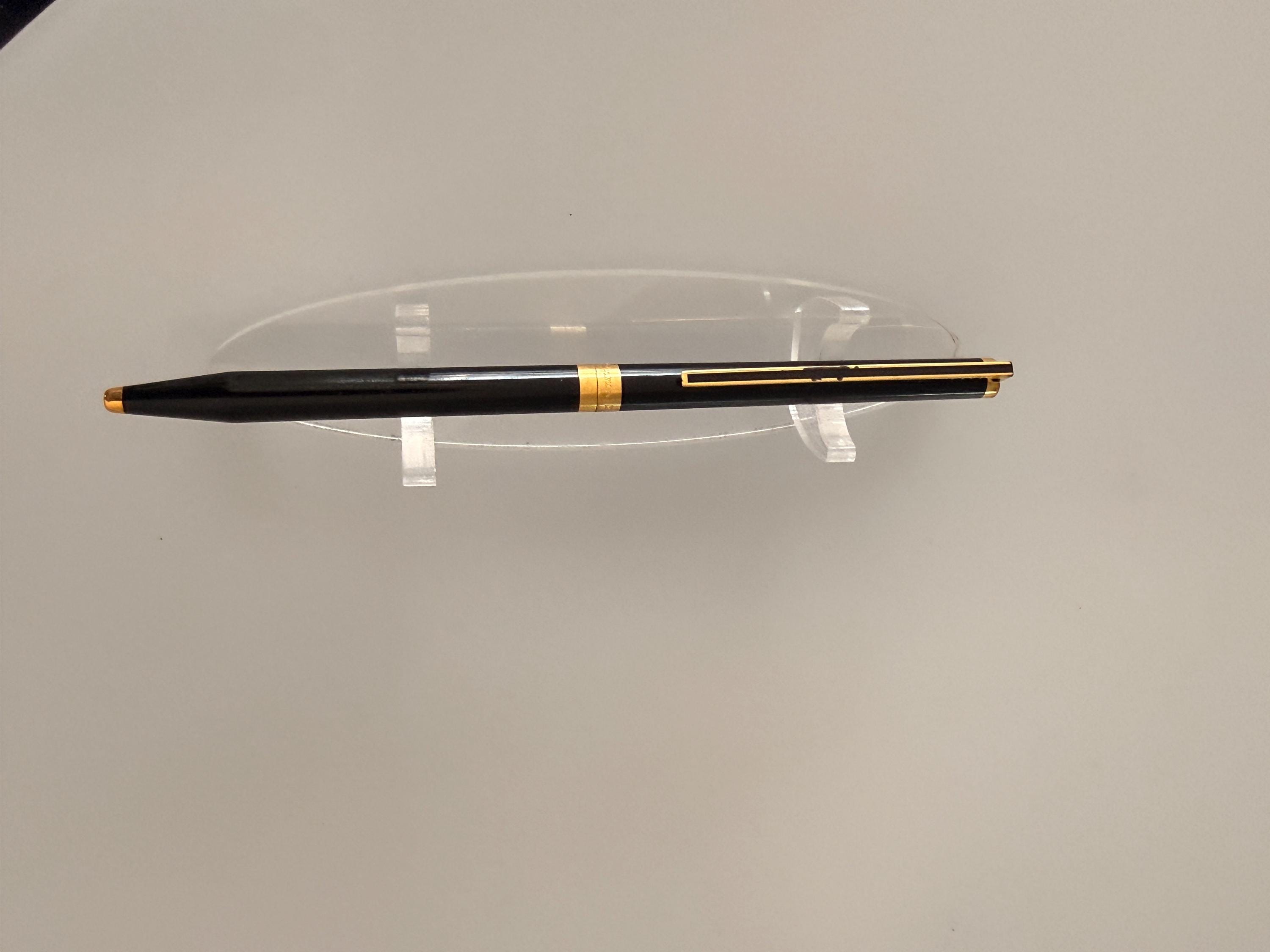S.T. Dupont ボールペン本体 aque de chine 漆 S.T. Dupont Laque De Chine Ballpoint Pen Black Gold Trim - Vintage