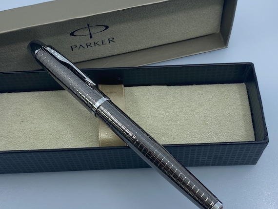 Parker IM Premium Deep Gun Metal Chiselled CT Fountain Pen Never