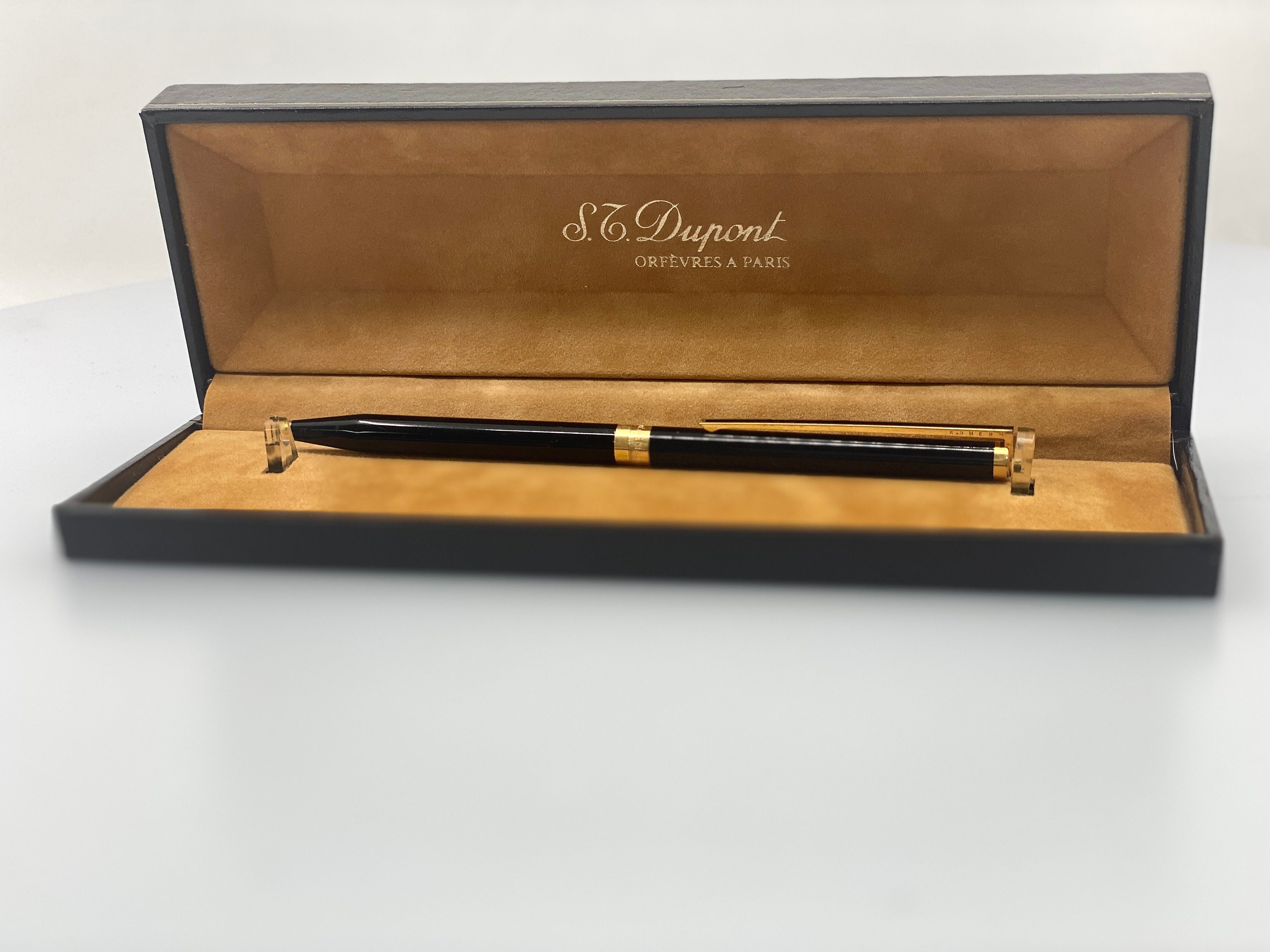 S.T. Dupont Laque De Chine Ballpoint Pen Black Gold Trim - Vintage