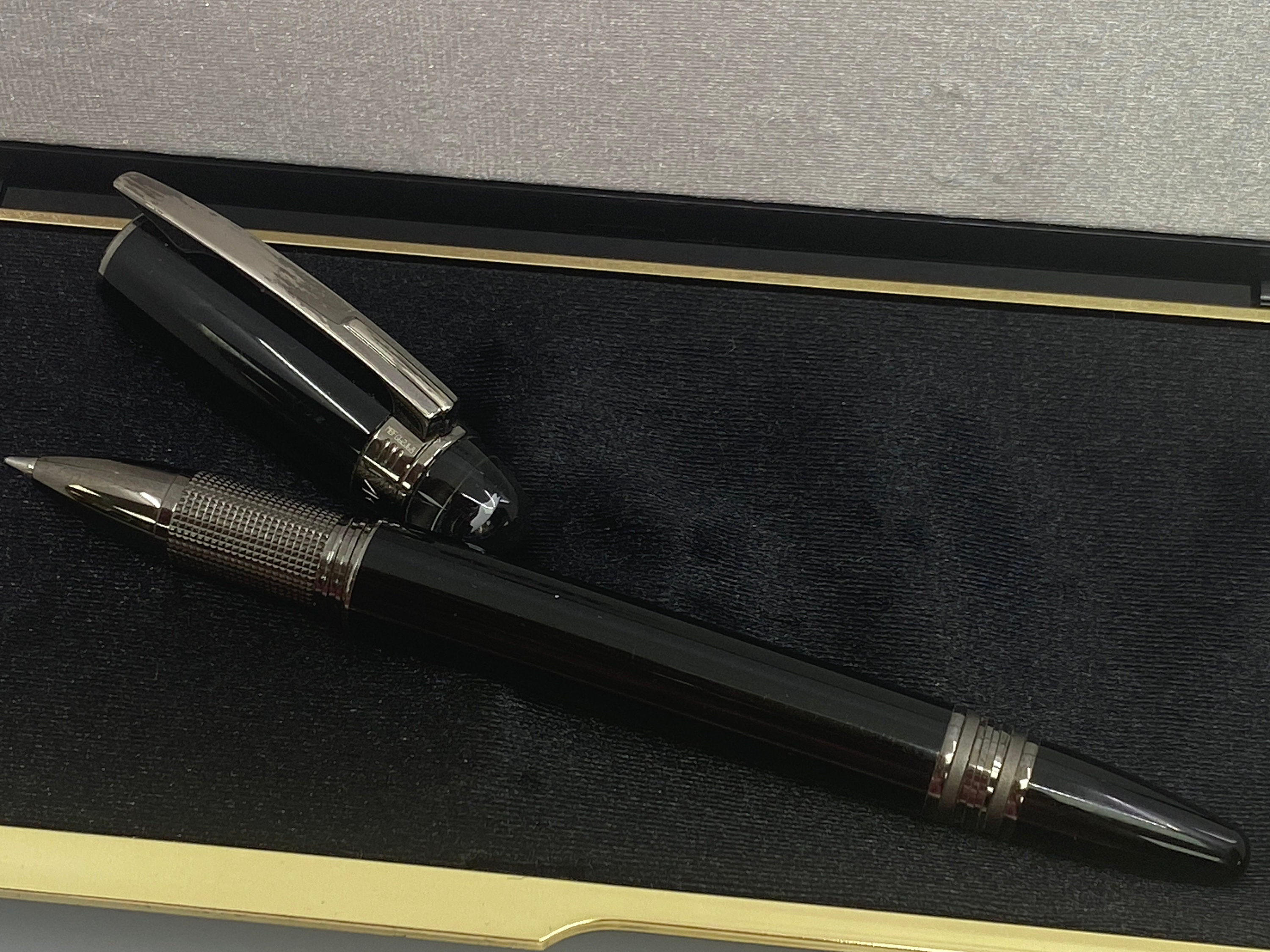 Montblanc Starwalker Midnight Black Fineliner – Black Resin