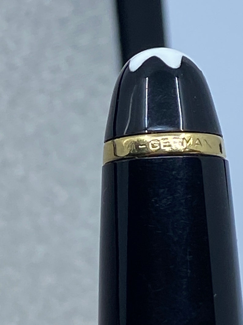 Montblanc Meisterstück 144: Classic Elegance in Fountain Pen from 1989 image 3