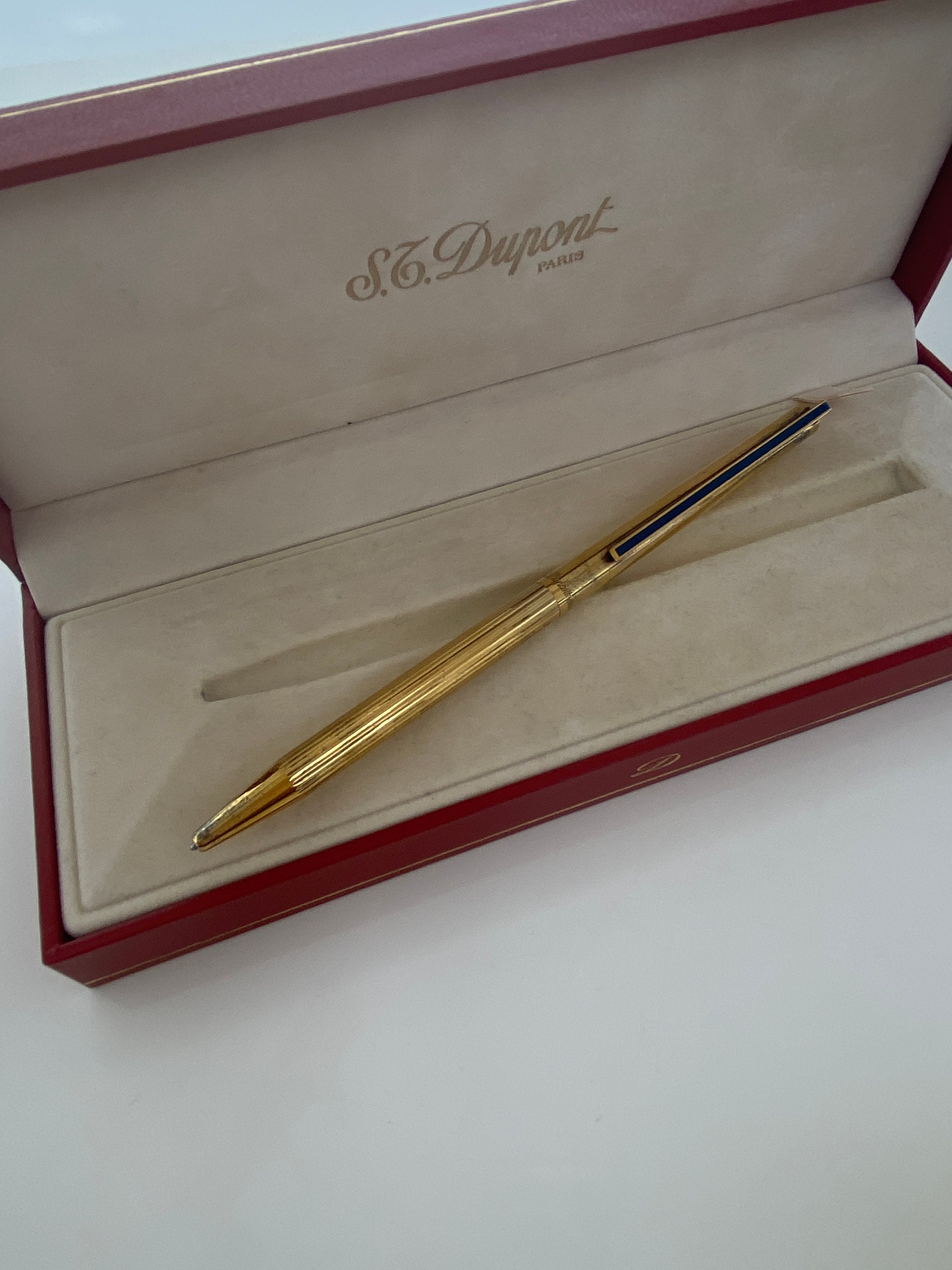 S.T. Dupont Classique Ballpoint Pen – Elegance in Lacquer