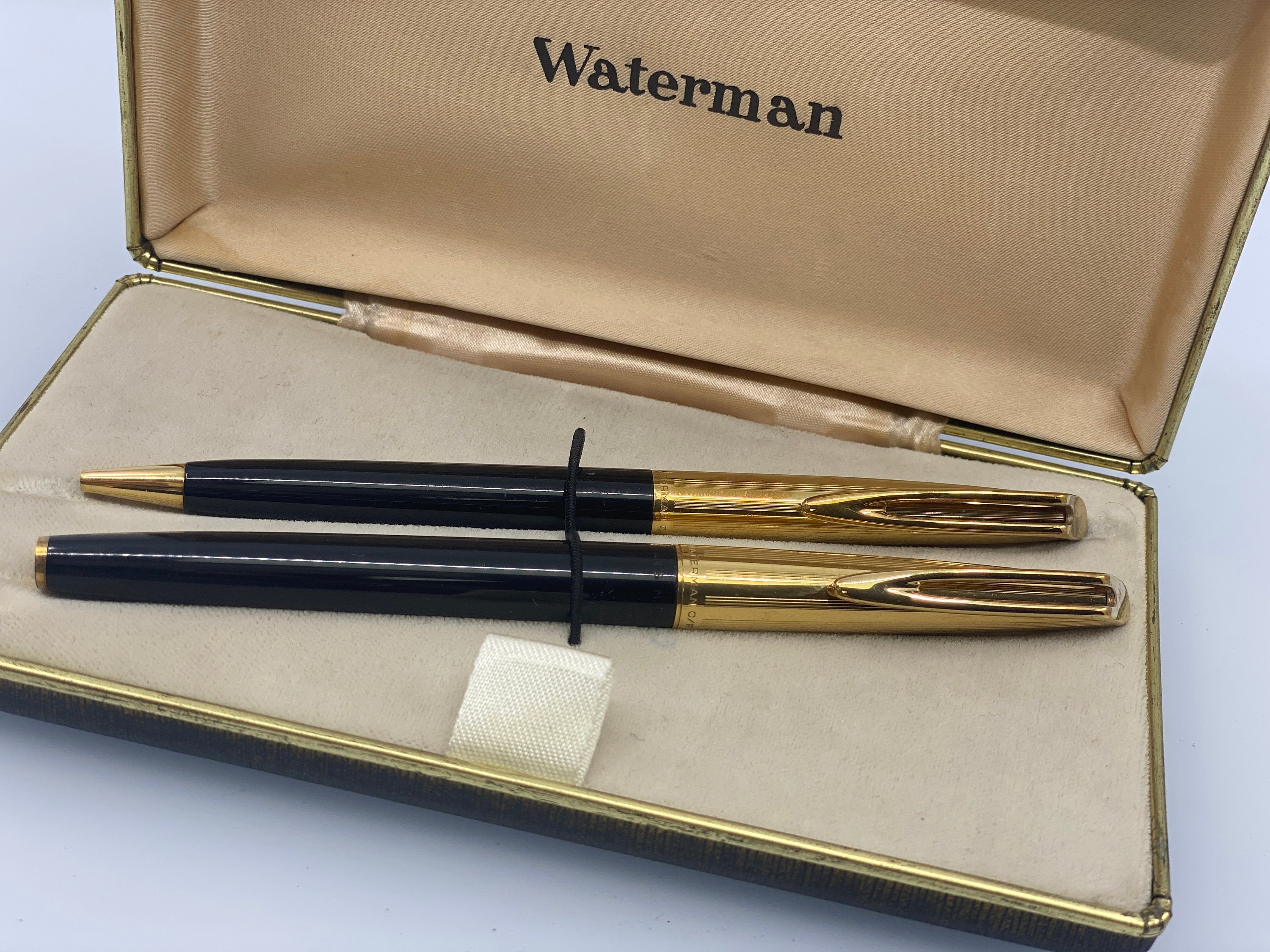 Parure Waterman CF : Stylo Plume Et Stylo Bille, Plume En Or 18 Carats - Occasion, Avec écrin