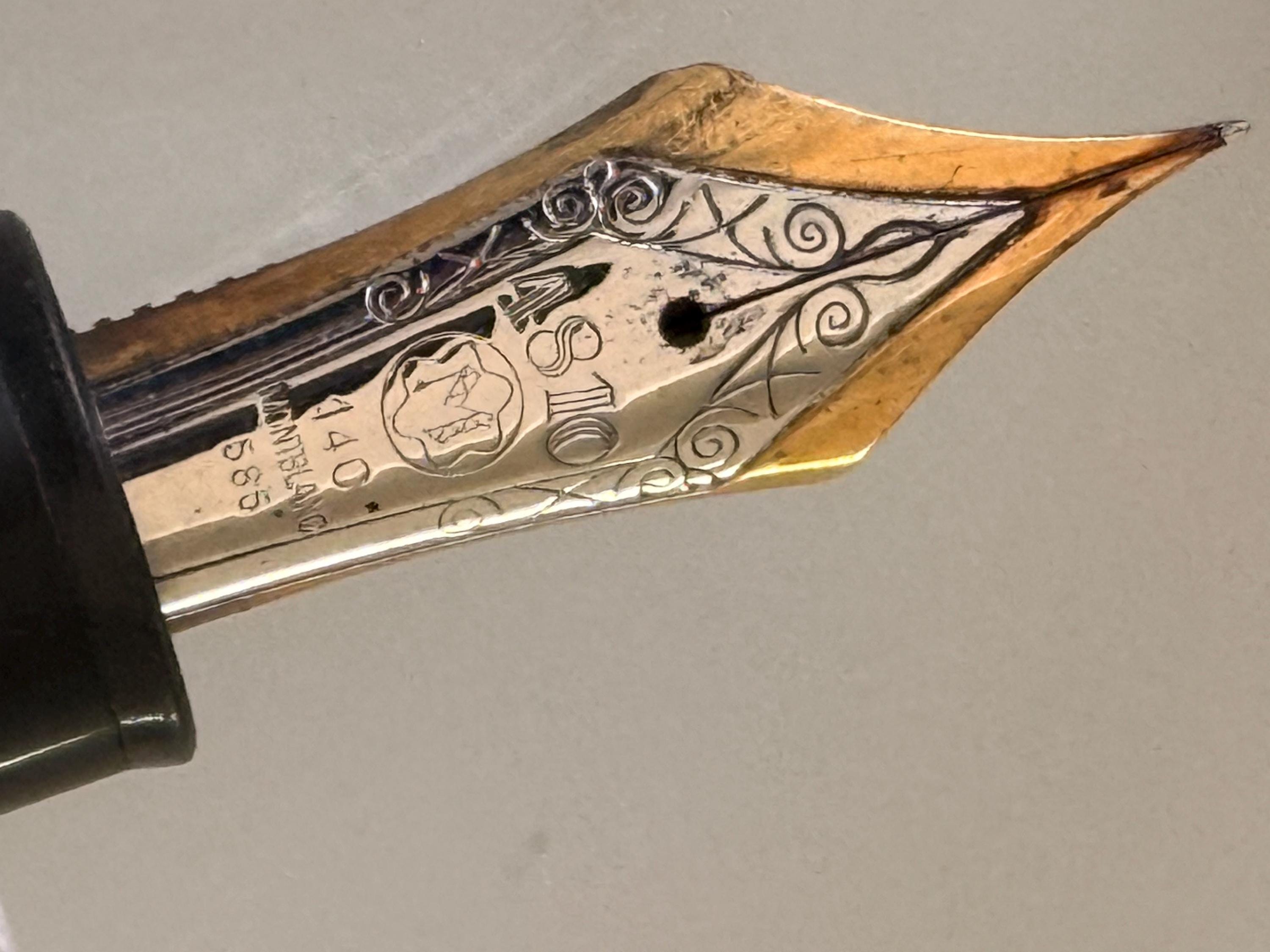 Montblanc Meisterstück 146 Fountain Pen 14C 585 Gold Nib W