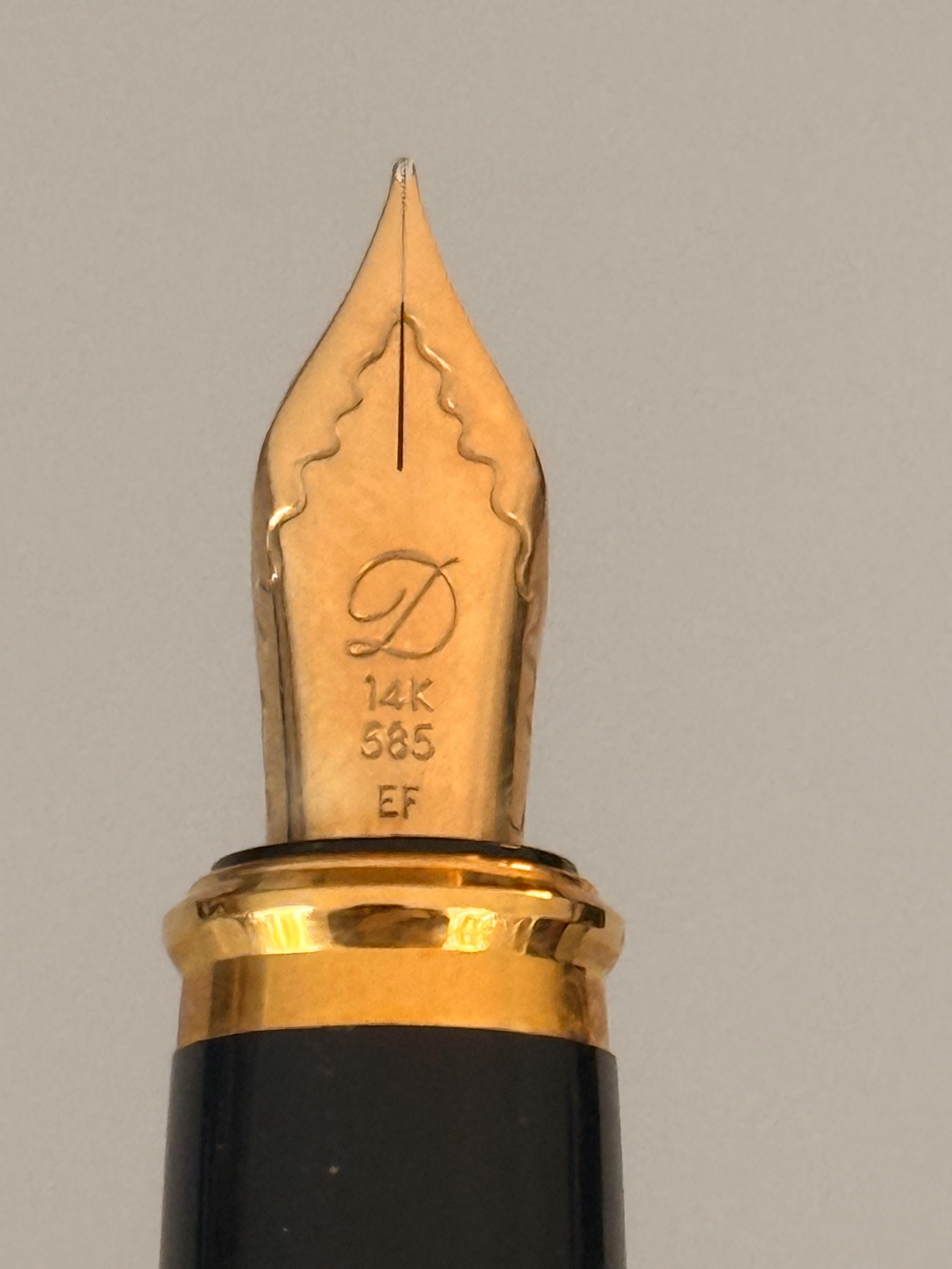 S.T.デュポン フィデリオ ブラック ラッカー ド シーヌ 万年筆、14K EF