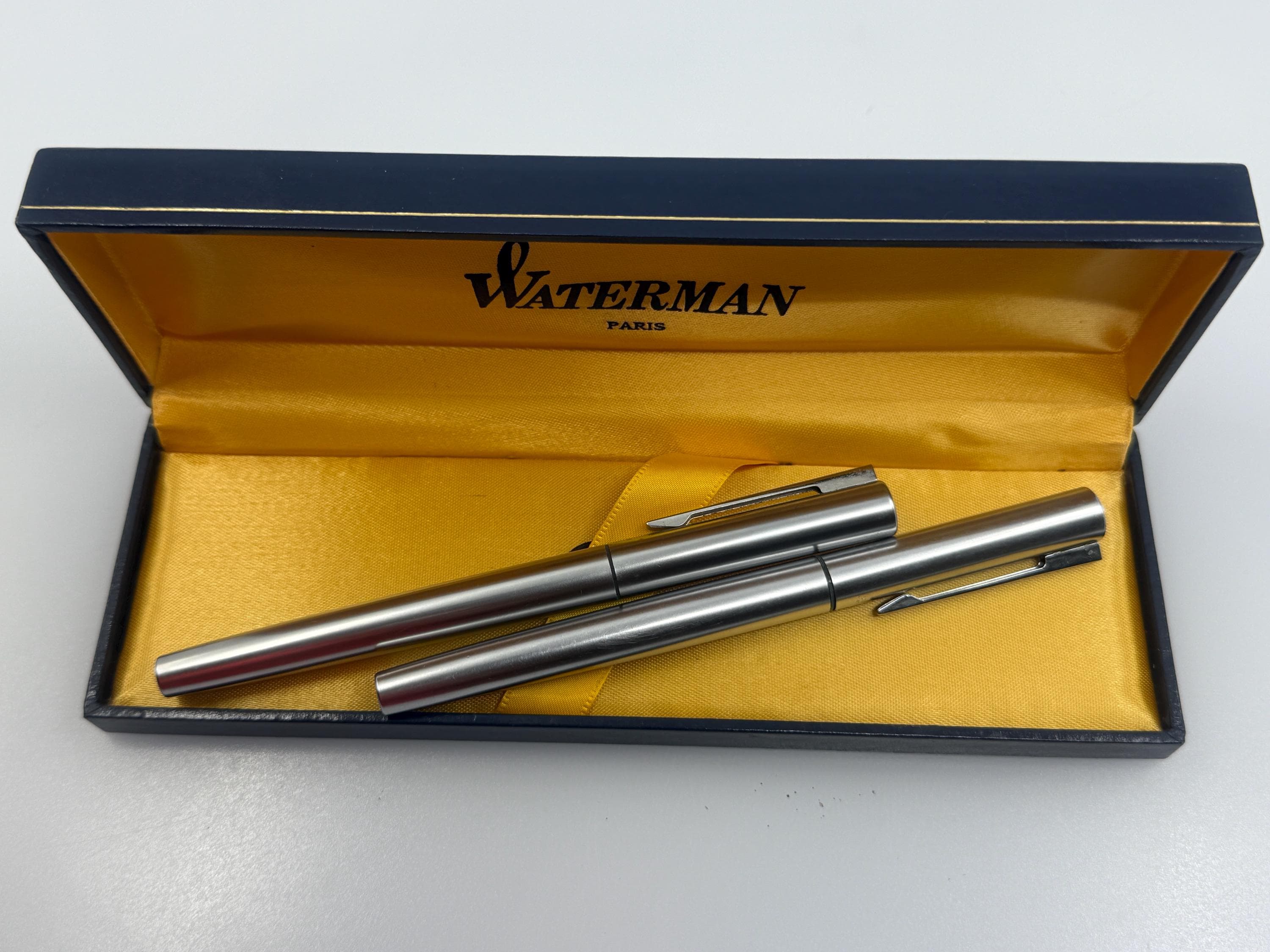 Waterman Hémisphère stylo plume - acier inoxydable avec attributs or fin 23K - plume fine - coffret cadeau