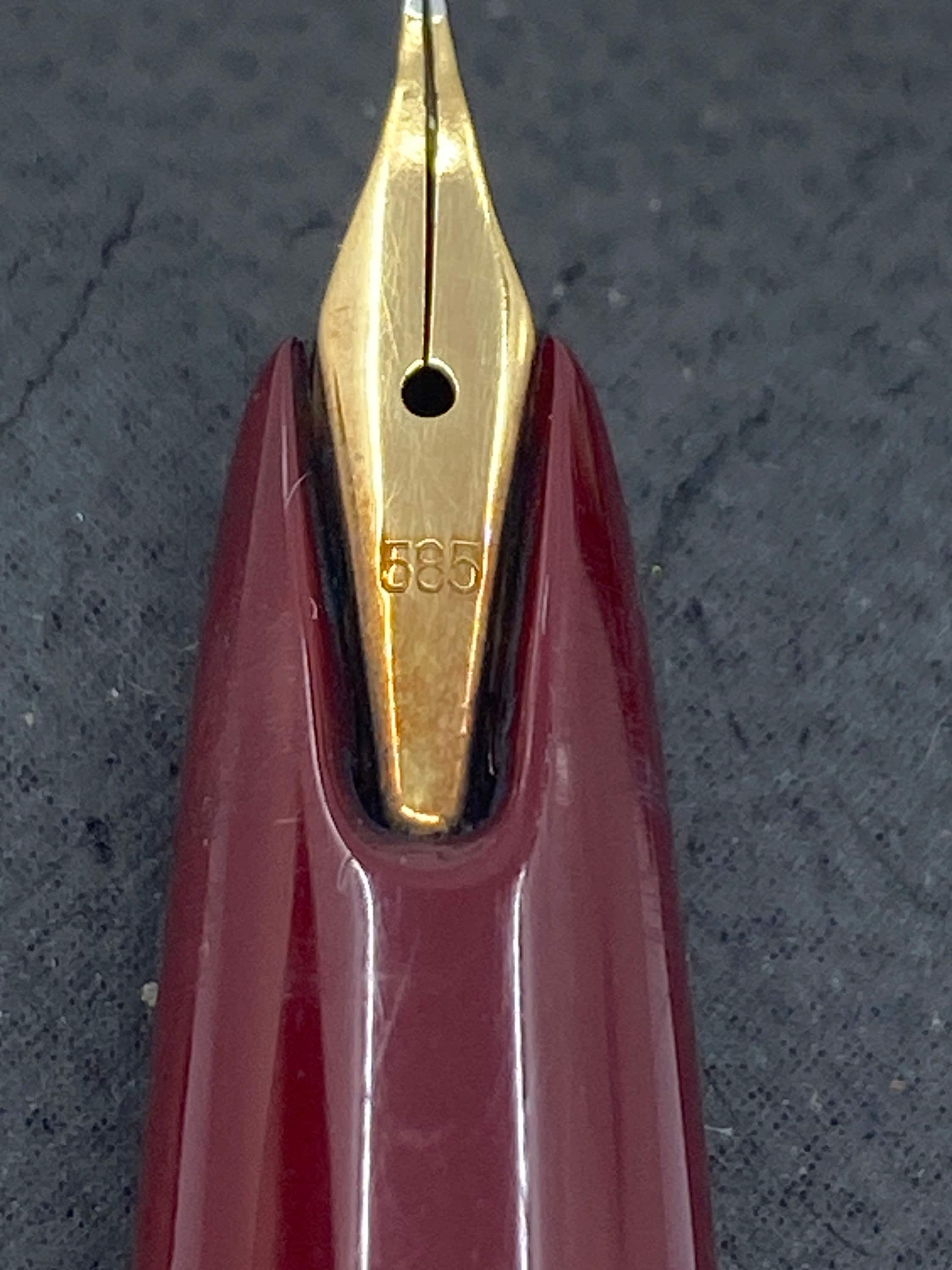 モンブラン クラシック ボルドー 万年筆 14K ゴールド ペン先