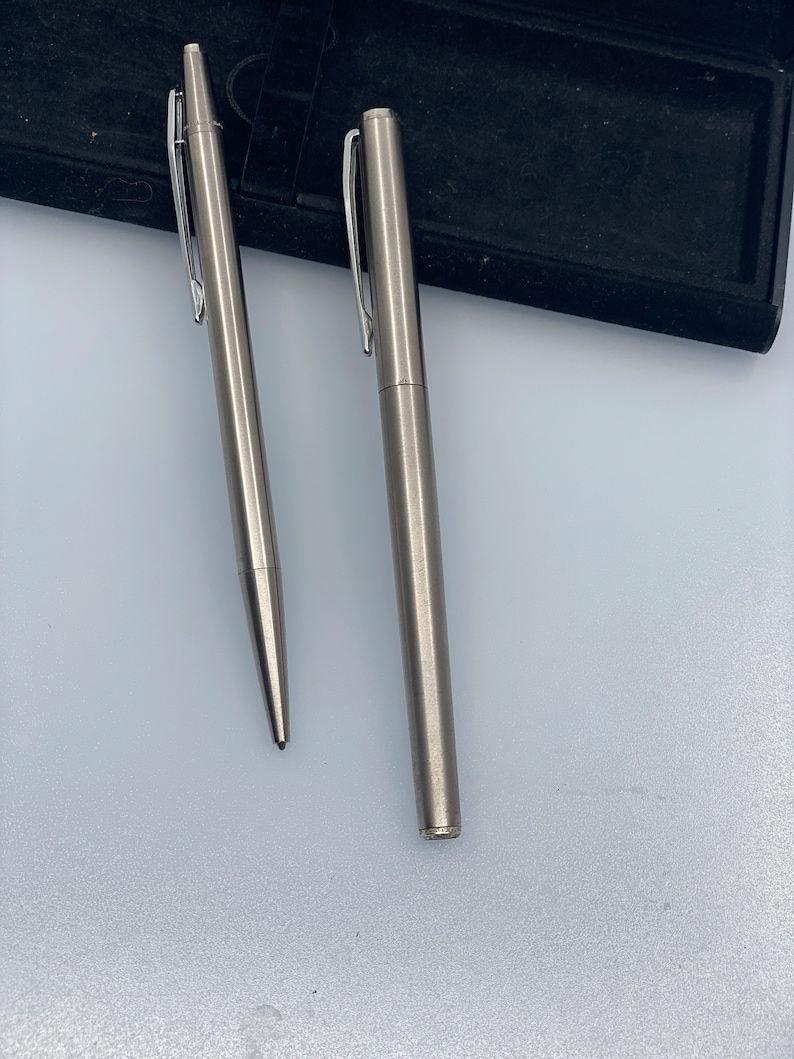 Vintage Montblanc Noblesse Set in Stainless Steel: Ballpoint Pen and Pen with Button and Clip Mechanism image 2