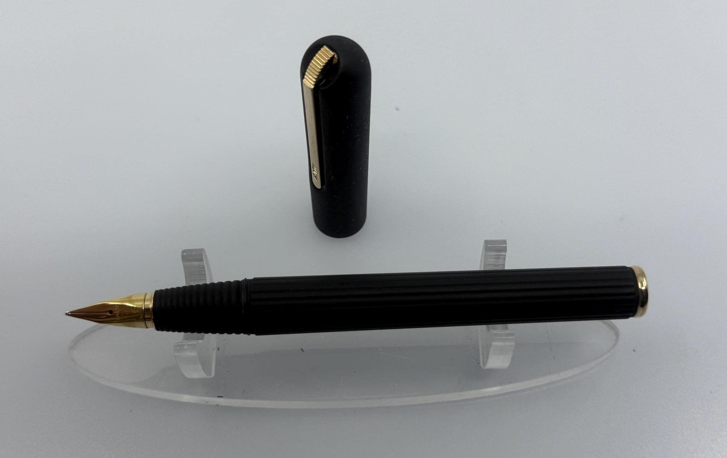Vintage Lamy Persona Fountain Pen, Black Gold, 18K 750 Gold Nib
