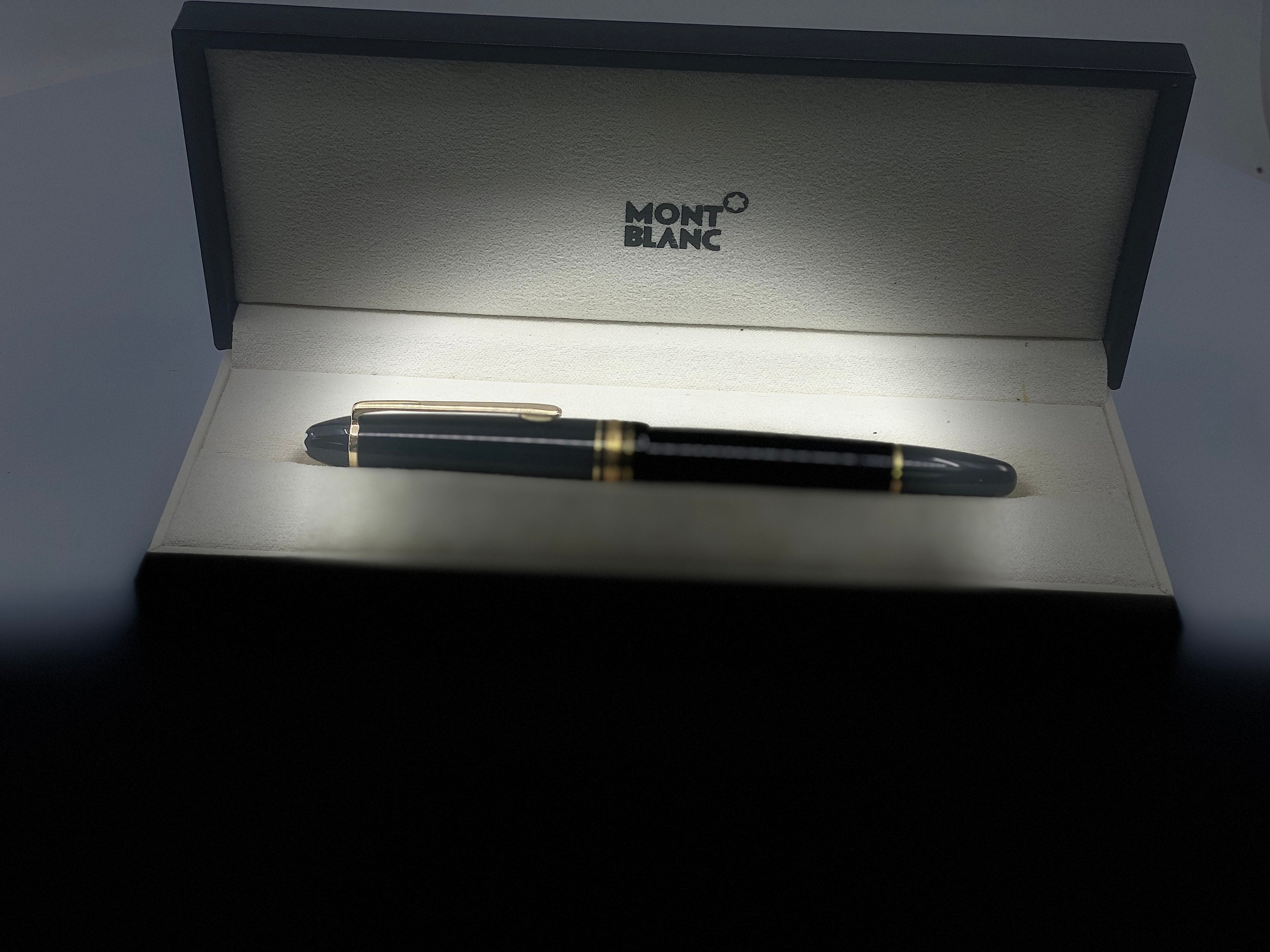 モンブラン マイスターシュテュック 146 ル グラン 万年筆 14K M ペン