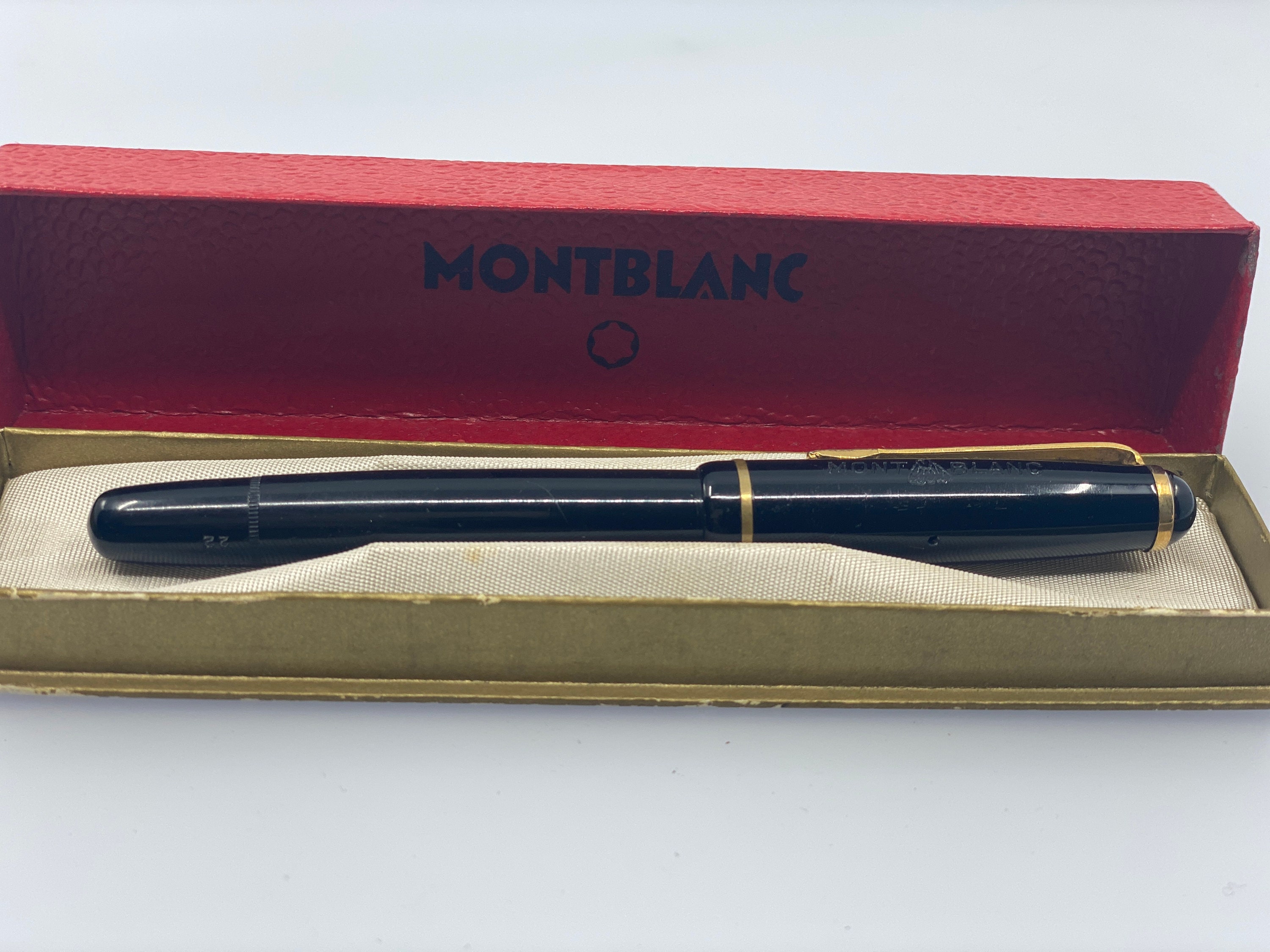Vintage Montblanc No.22 Fountain Pen, 14C Gold Nib, Black Piston