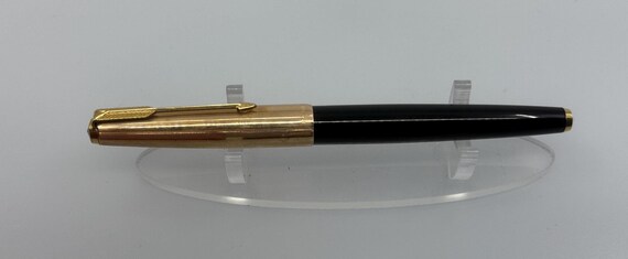 Vintage Parker 65 Fountain Pen – 14K Gold Nib – Black Resin & Gold