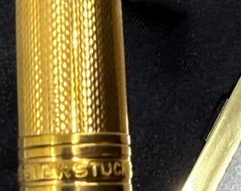 Montblanc Meisterstück Solitaire Guilloche Gold Fountain Pen – 14K