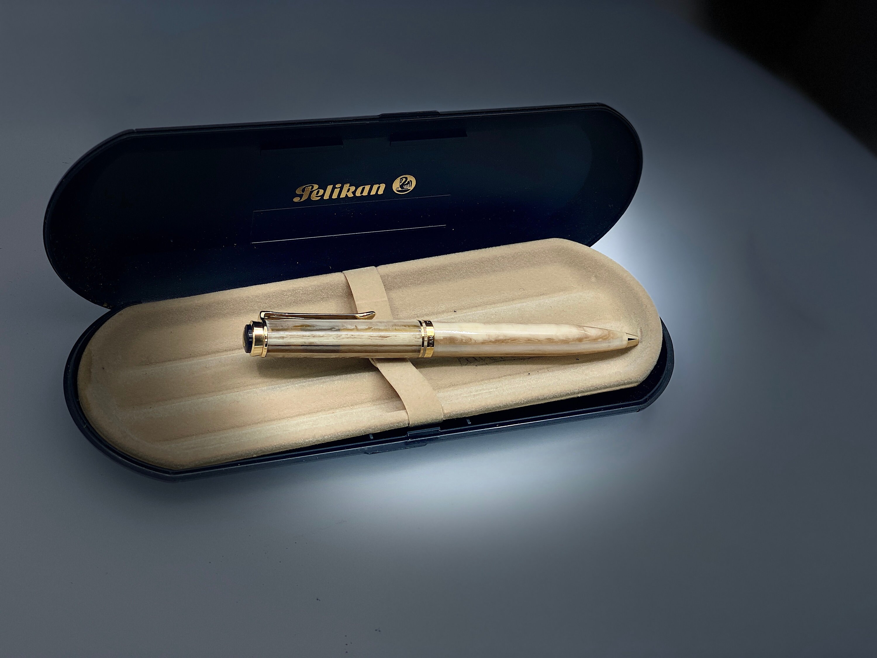 Pelikan Souverän M600 - High-end Ballpoint Pen - Etsy