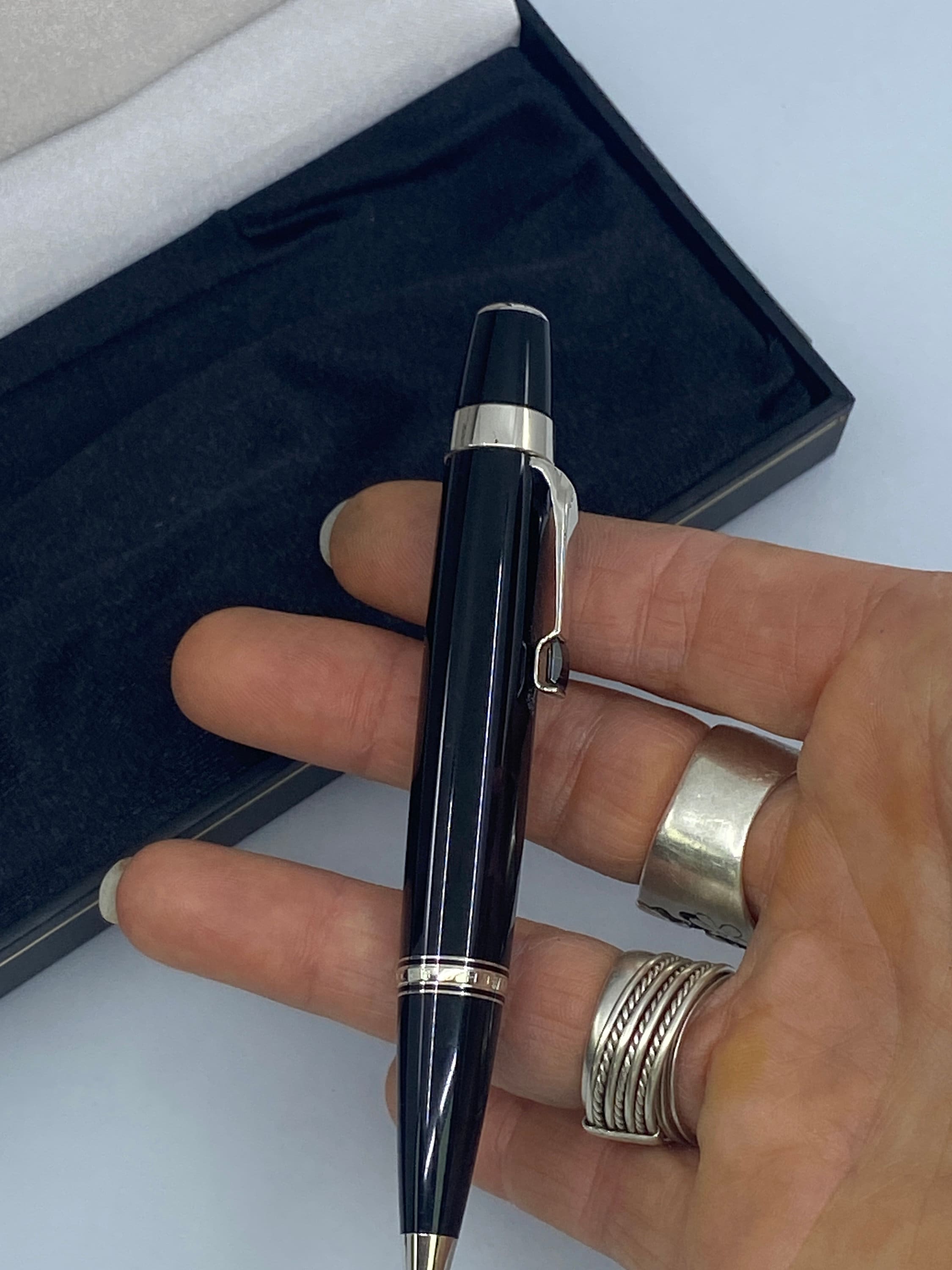 Montblanc Bohème Noir Platinum Ballpoint Pen – Authentic Pre-owned