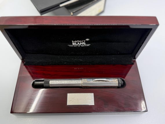 MONTBLANC 万年筆  スターリングシルバー  ペン先18K ／4810 モンブラン パトロン・オブ・アート ロレンツォ・デ・メディチ 4810