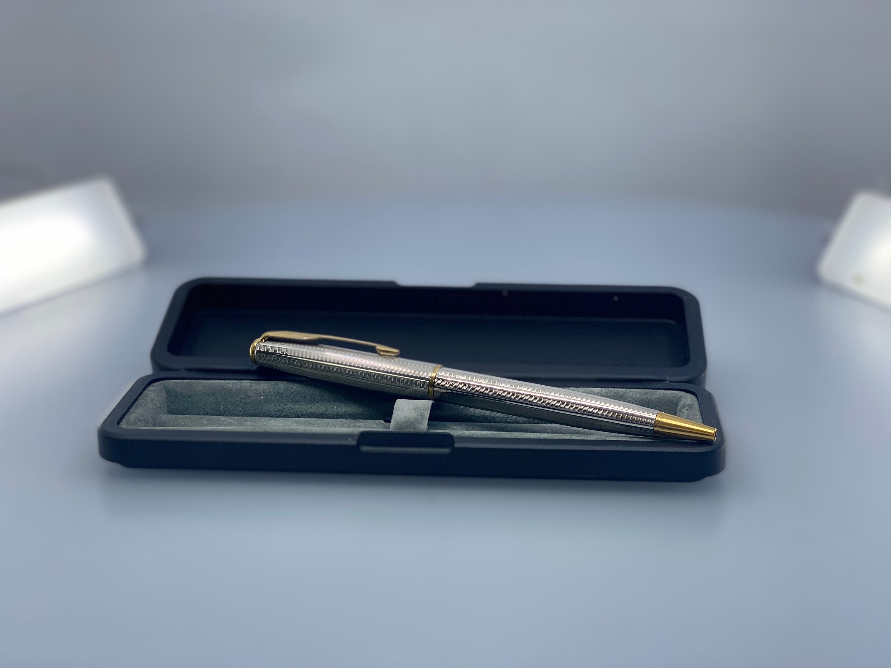 Parker Sonnet Cascade 1993 Ballpoint Pen - Silver Plated With Gold