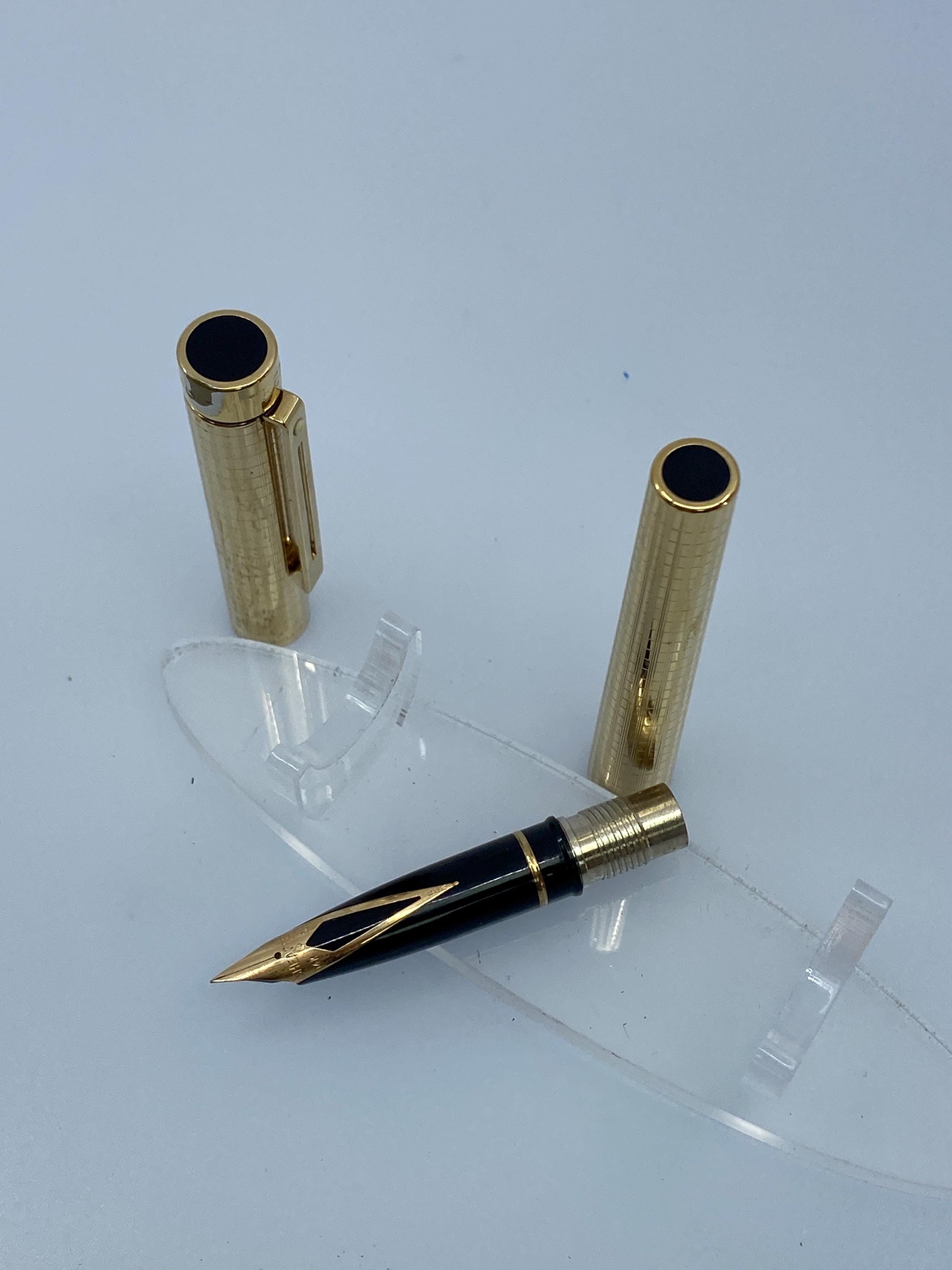 Sheaffer Targa 1007 Fountain Pen, Gold Geometric Square Pattern