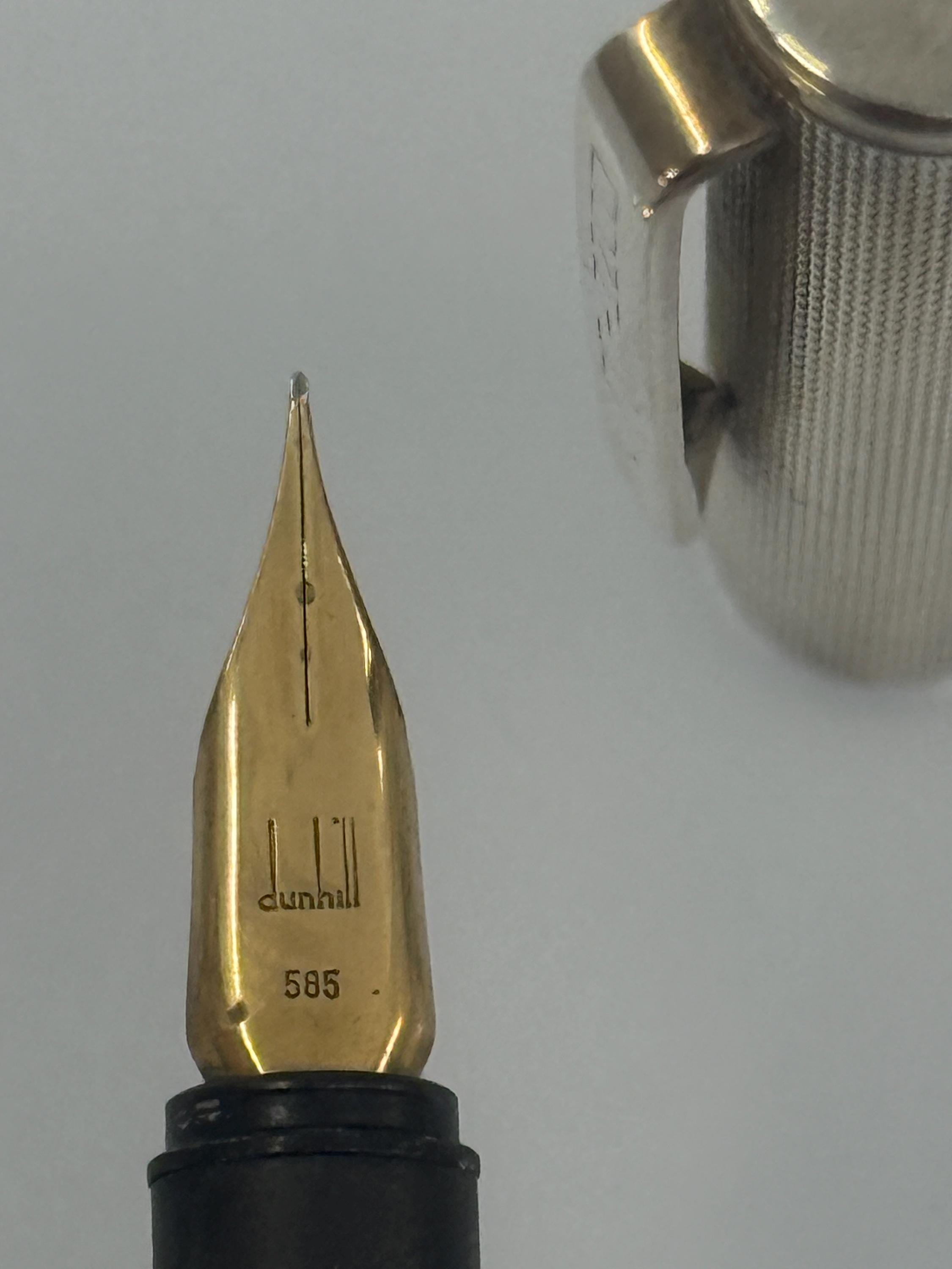 Dunhill Sterling Silver Set • Fountain Pen 14k Gold Nib 585