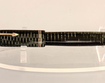 Vintage Parker Vacumatic Fountain Pen, Green Striped Celluloid, 14K Gold Nib, Made in Canada