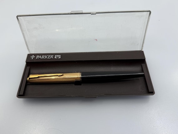 パーカー45万年筆｜金メッキキャップ、ブラックバレル｜14金ペン先