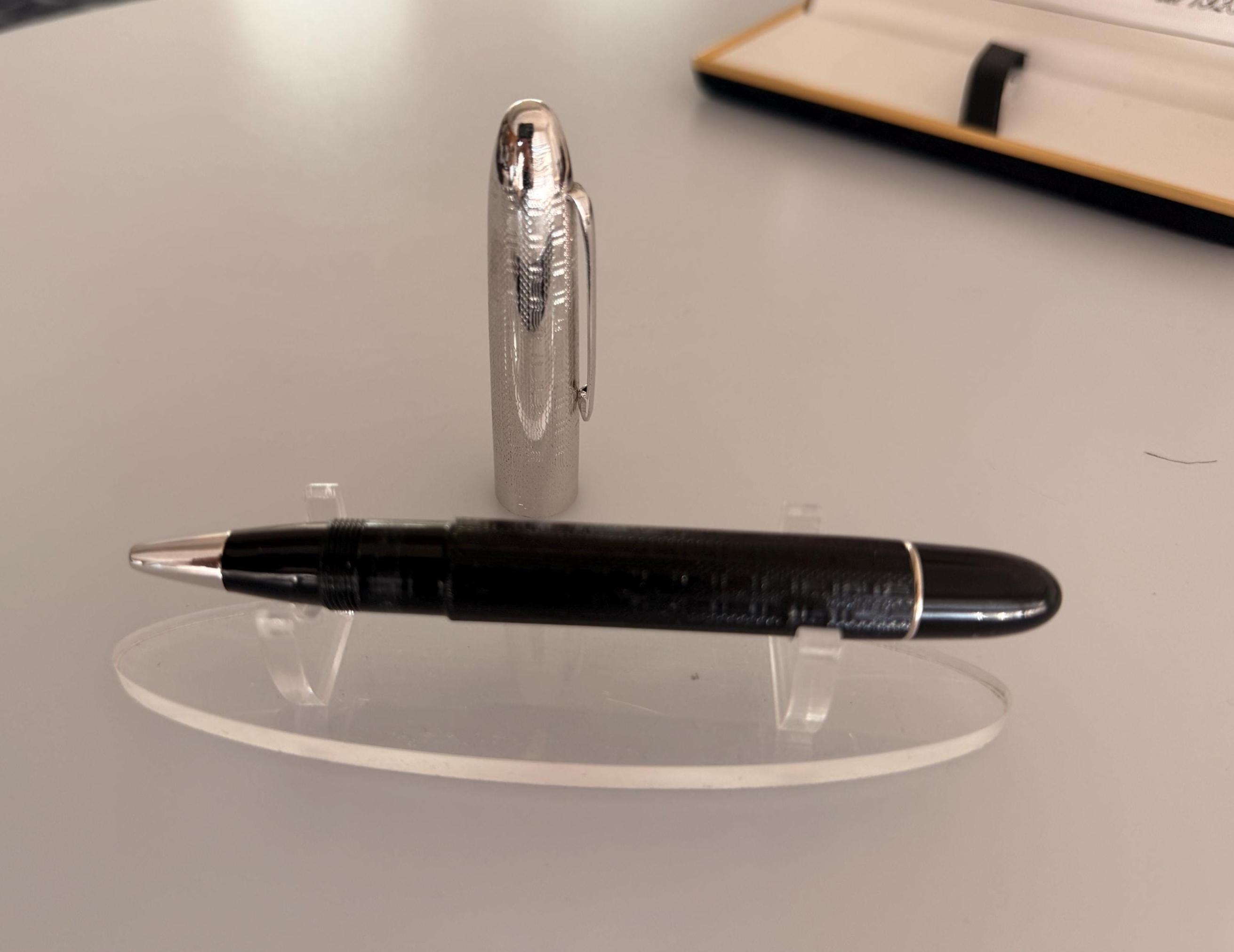 ［中古］オマスOmas S2001 925 Silver ボールペン Vintage OMAS S2001 Ballpoint Pen, 925 Sterling Silver Guilloche