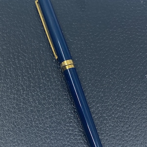 S.T. Penna stilografica Montparnasse Dupont Classique in oro e lacca blu Cina con pennino 18 carati - Usata in ottime condizioni