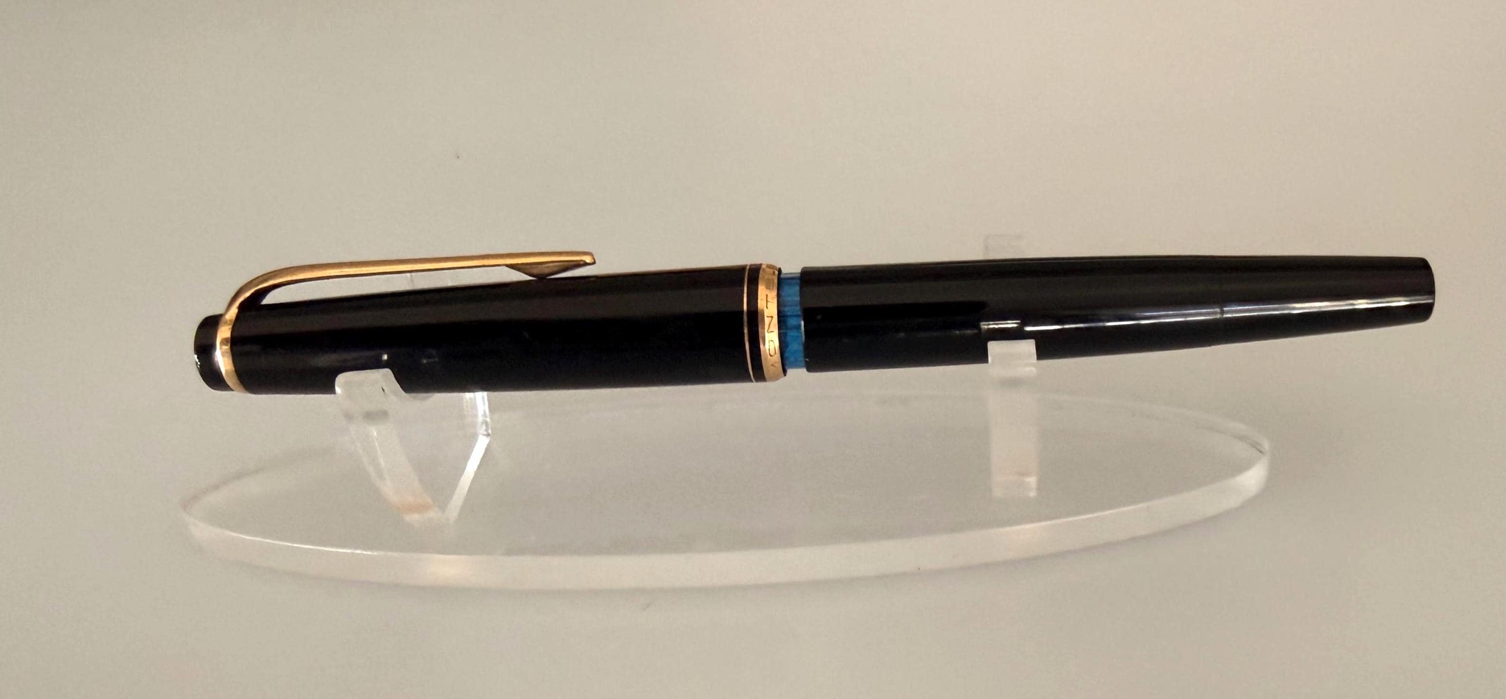 Vintage Montblanc No. 22 Fountain Pen, Black Piston Filler, Blue