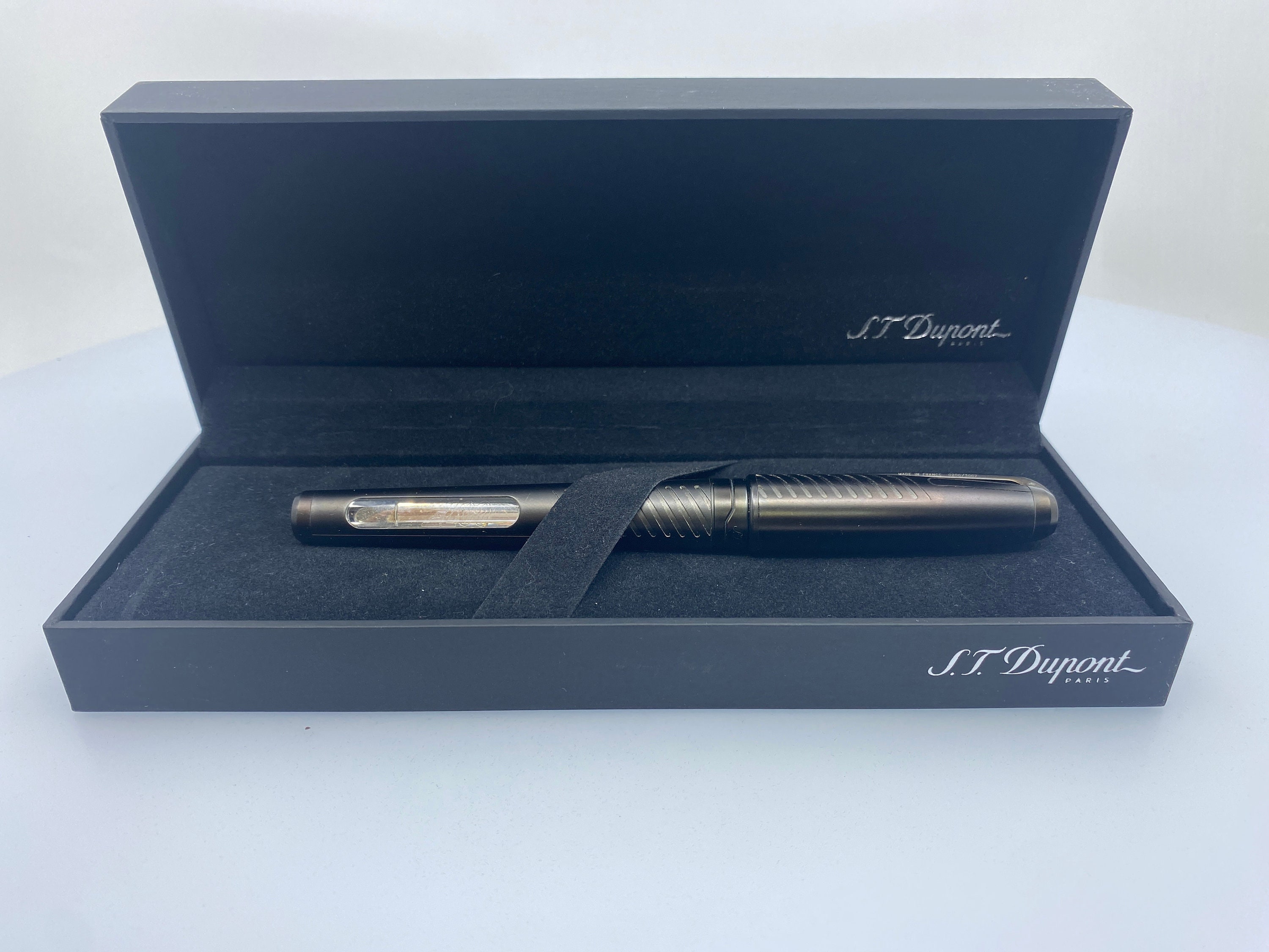 S.T. Dupont James Bond Spectre Ballpoint Pen: A Symbol of Elegance