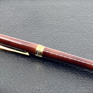 S.T. Penna stilografica Dupont Laque de Chine con pennino in oro 18 carati e argento dorato Proof 925 - Mai inchiostrata