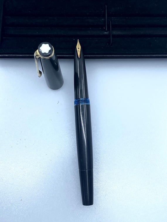 Montblanc 32 Fountain Pen – 1959 Vintage, 14K Gold Inlaid Nib