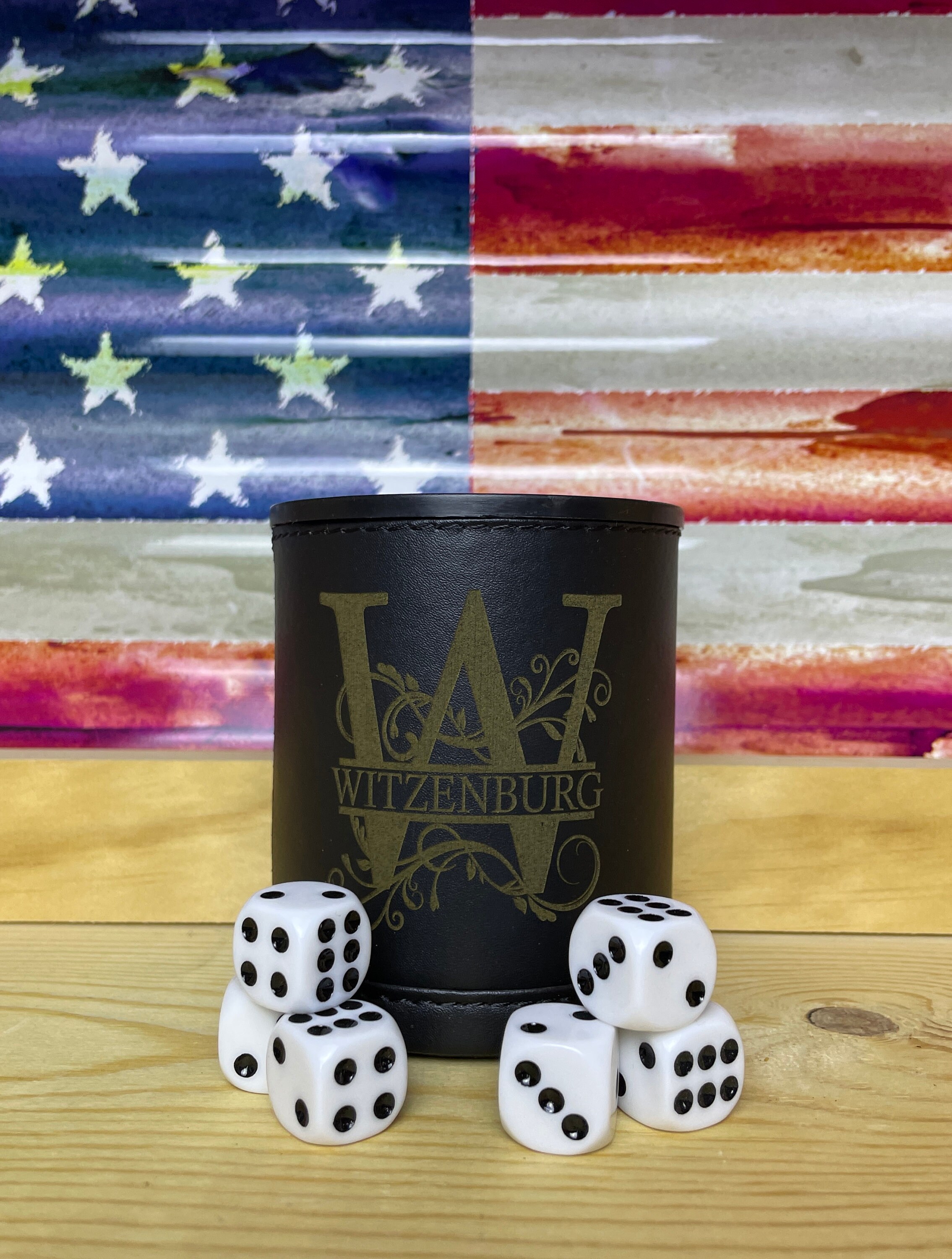 GWHOLE Leather Dice Cup Set With Storage Compartment Felt