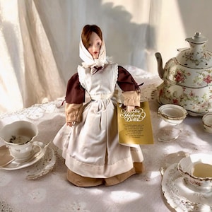 Poupées anciennes Franklin Petites filles des 13 colonies Mercy of Connecticut 1983-1984