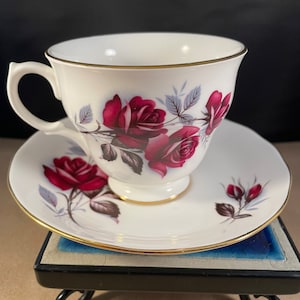 Vintage Queen Anne Bone China &quot;Red Roses&quot; Made in England