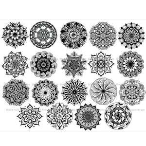 Może przedstawiać: Zestaw 18 czarno-białych wzorów mandali. Mandalas są skomplikowane i szczegółowe, z różnymi wzorami i kształtami. Idealnie nadają się do użytku w rękodziele, sztuce i dekoracji wnętrz.