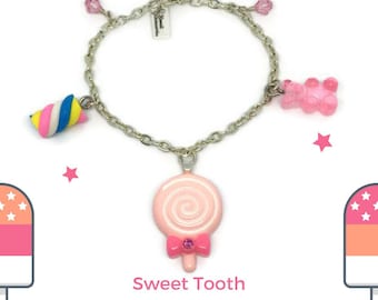 Kawaii joli bracelet à breloques en plaqué argent fait à la main décoré de 3 pendentifs et de 2 perles de cristal avec des éléments en cristal Swarovski